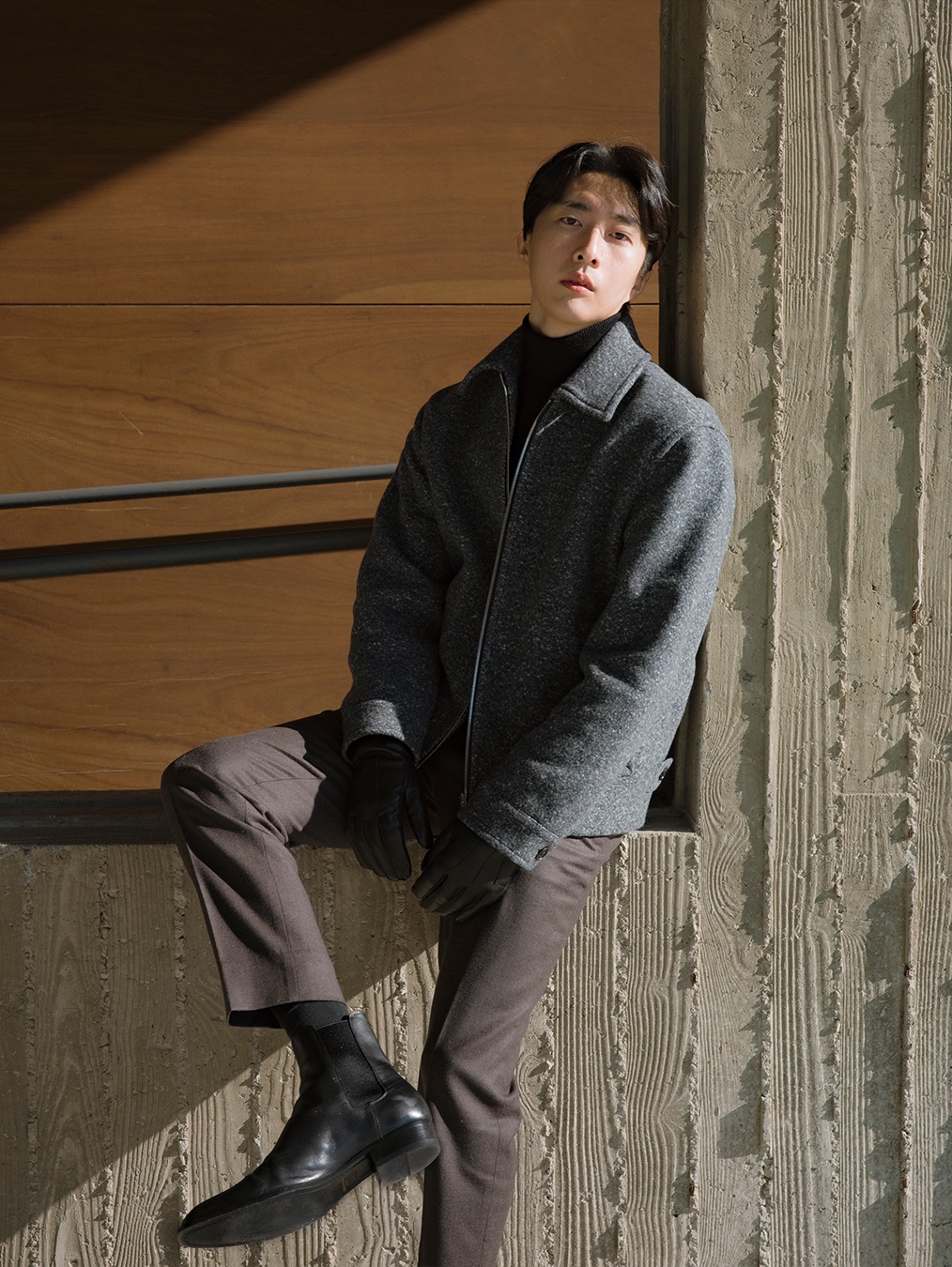 Saint Laurent Wyatt Chelsea Boots in Smooth Leather Black 착용 스타일 - 1
