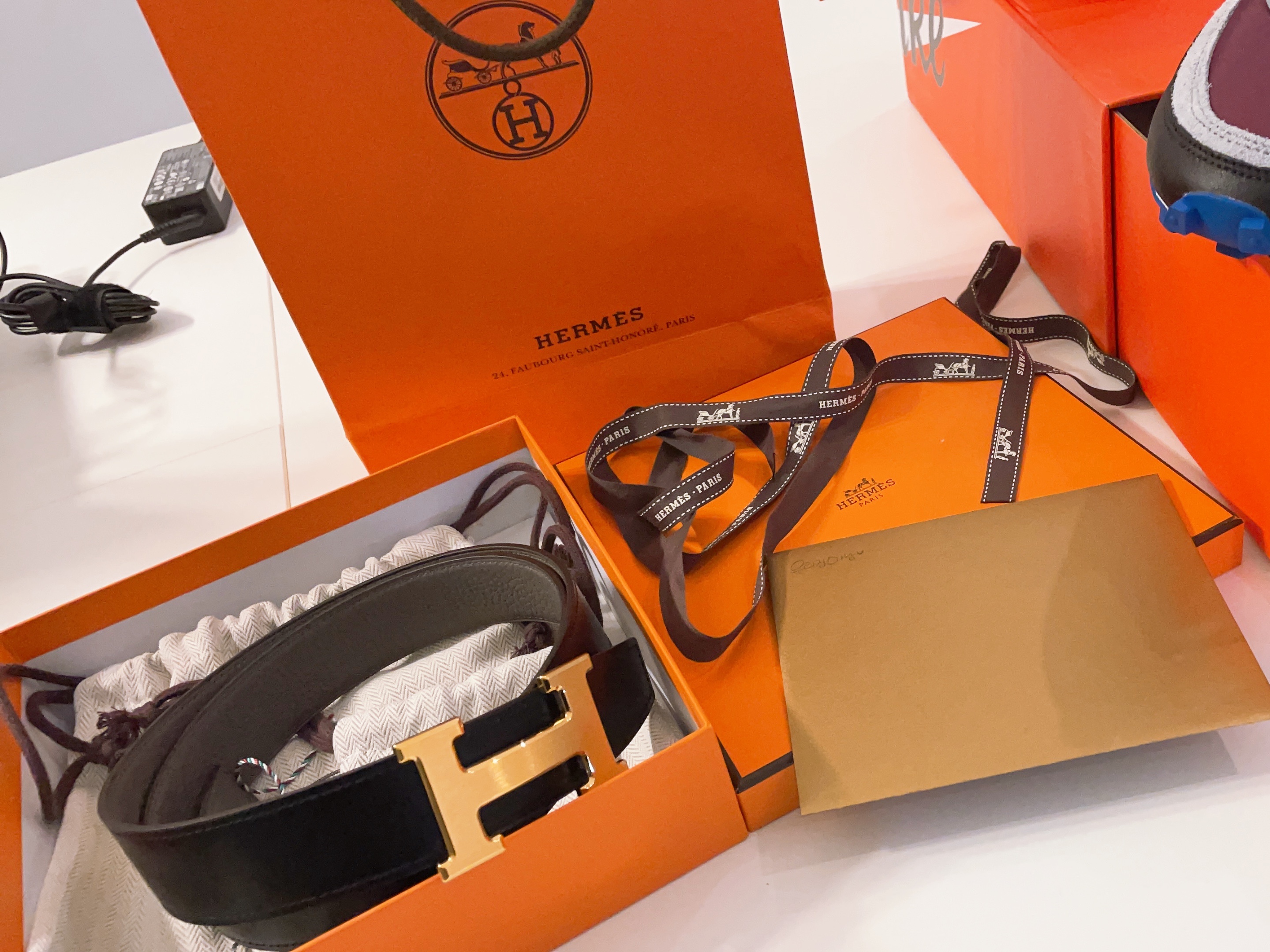 Hermes H Belt Buckle & Reversible Leather Strap 32mm & Platinum Brushed Gold Noir Gold 착용 스타일