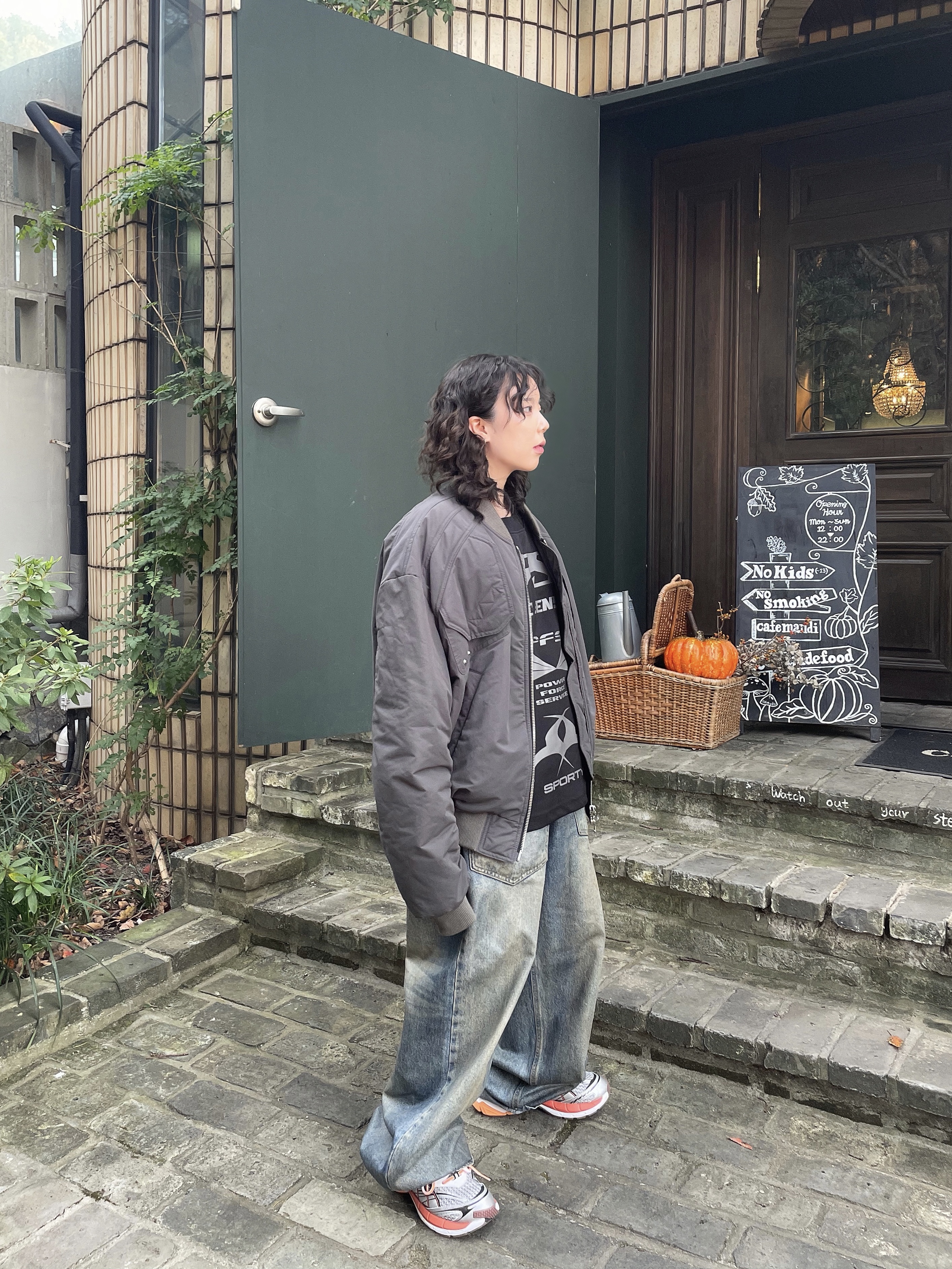 Undermycar Ababell Multi Flap Oversized Bomber Balsam Green - 22SS, Puma Velophasis Phased Cool Light Gray Chili Powder 착용 스타일