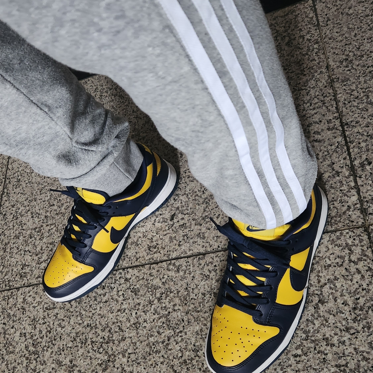 Nike Dunk Low Retro Varsity Maize 착용 스타일 - 1