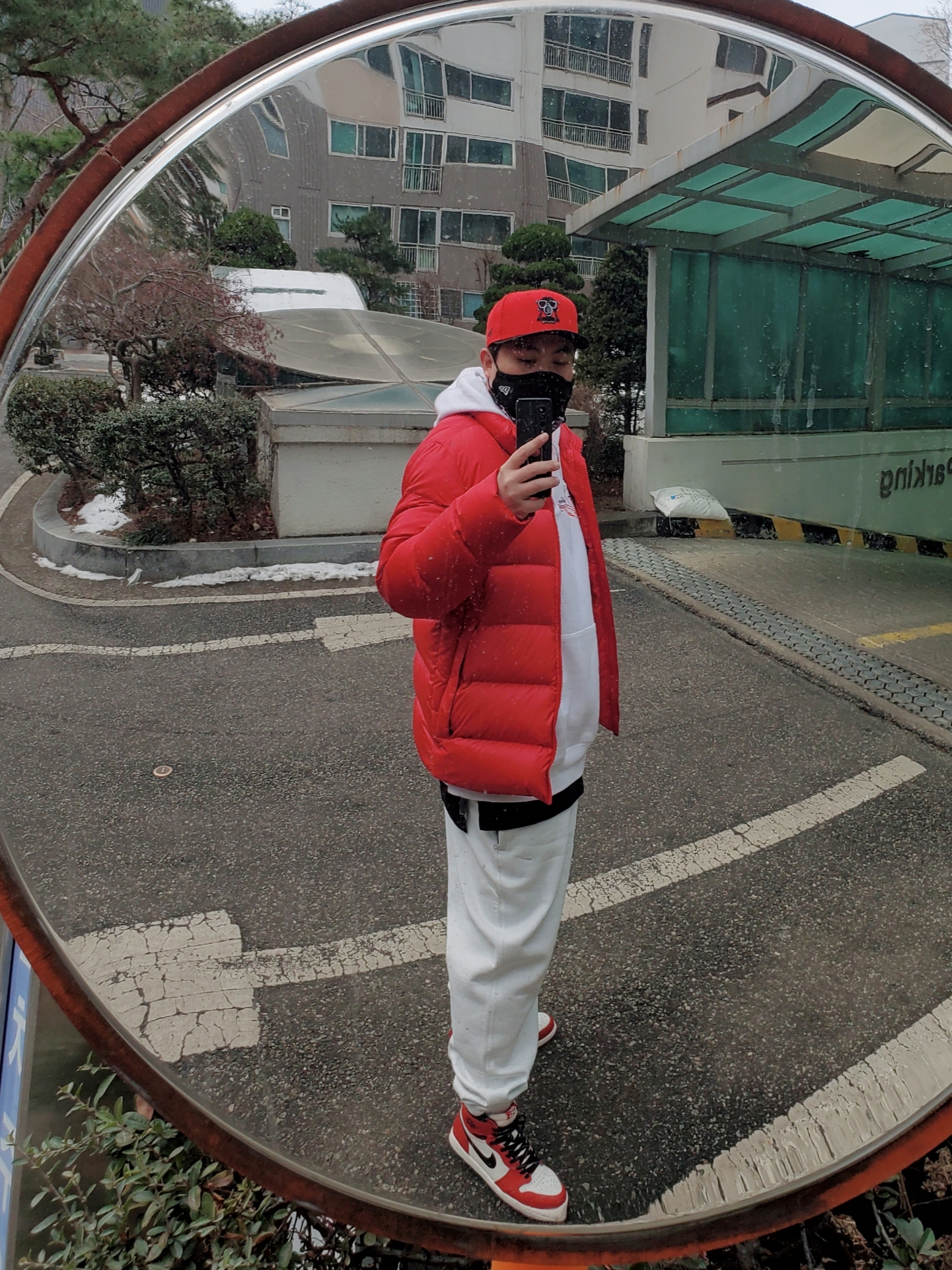 Jordan 1 Retro High OG Chicago 2022, Nike NRG Solo Swoosh Fleece Pants Summit White - Asia 착용 스타일