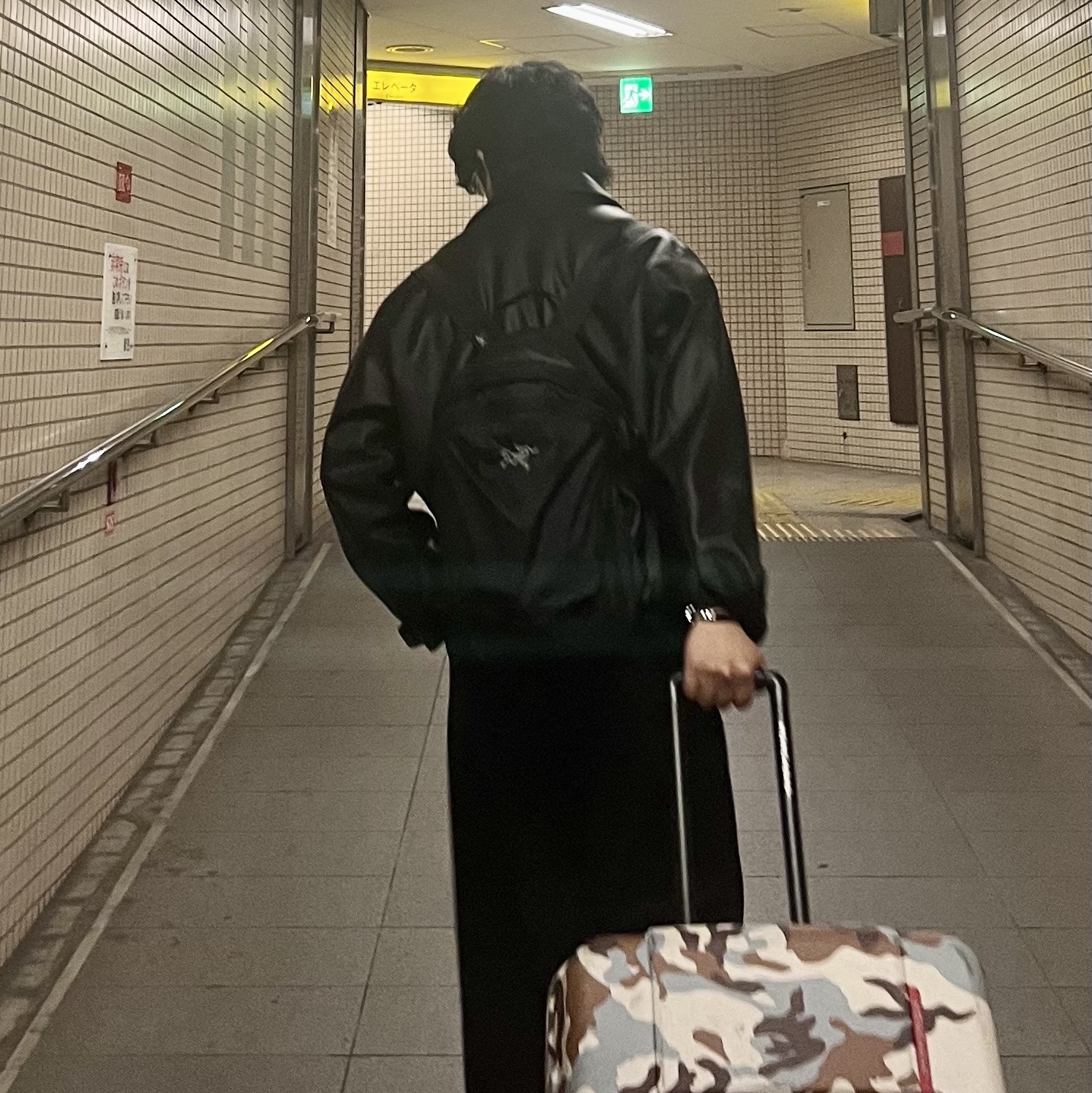 Arc'teryx Heliad 15 Backpack Black 착용 스타일 - 1