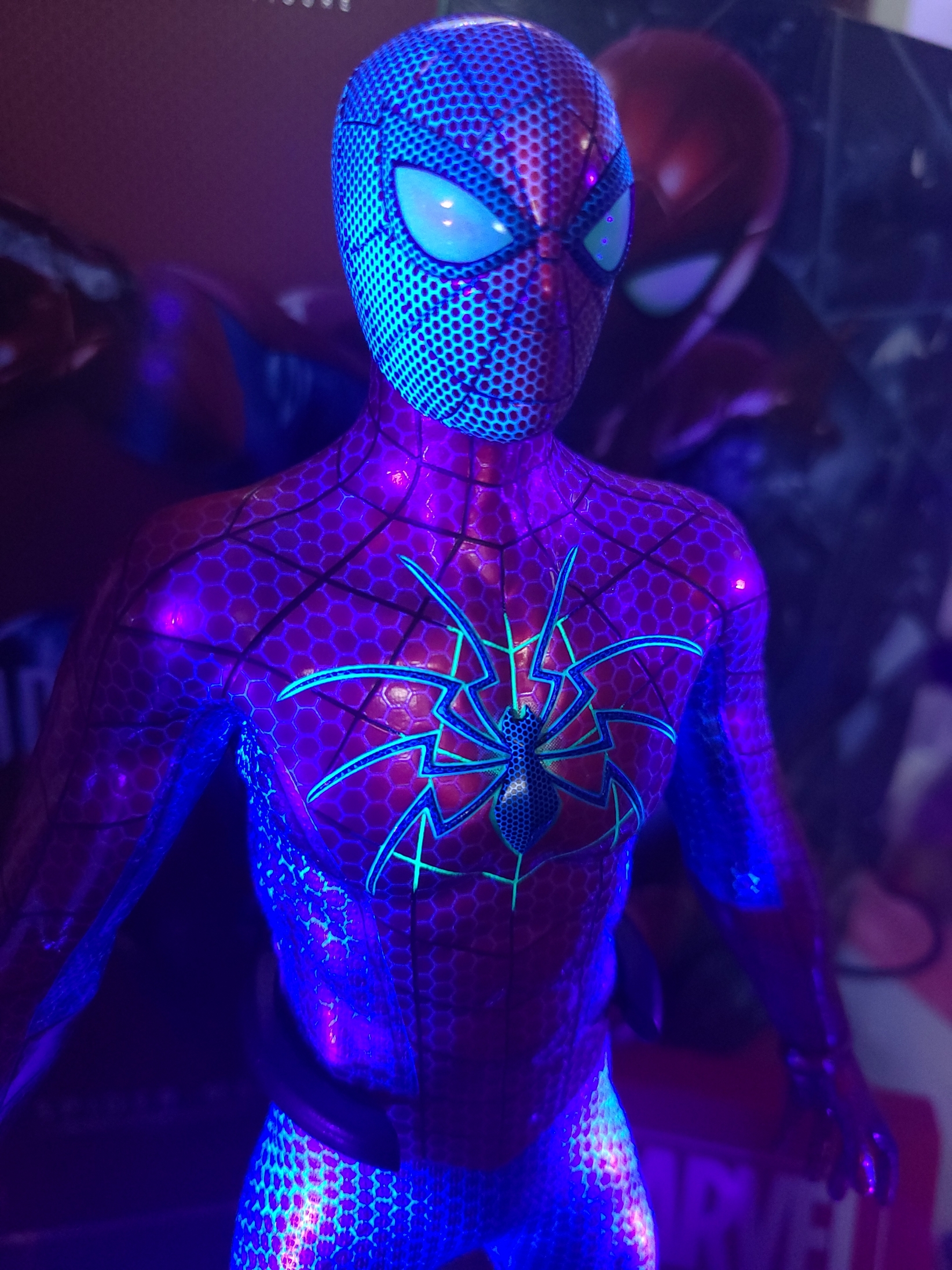 Hot Toys Spider Man Spider Armor MK IV Suit 착용 스타일 - 2