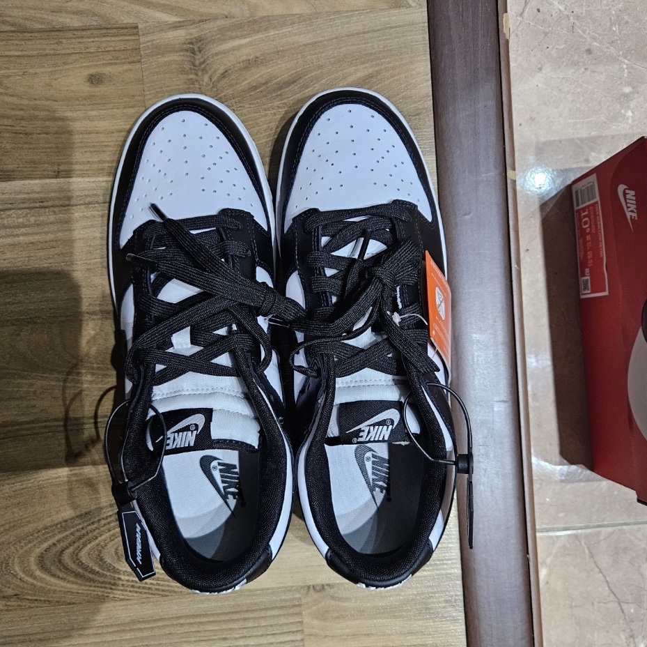 Nike Dunk Low Retro Black 착용 스타일