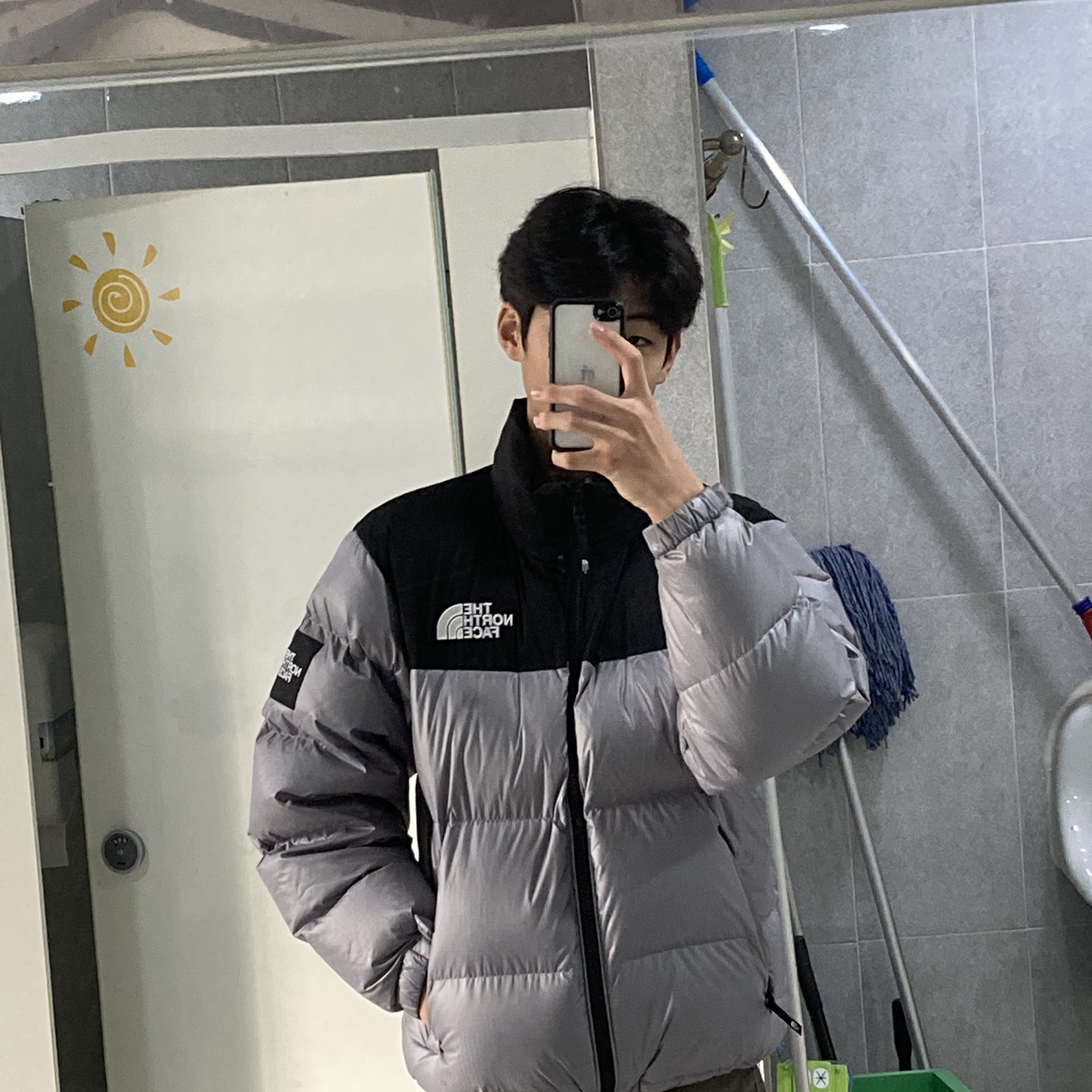The North Face White Label Novelty Nuptse Down Jacket Heather Gray 착용 스타일