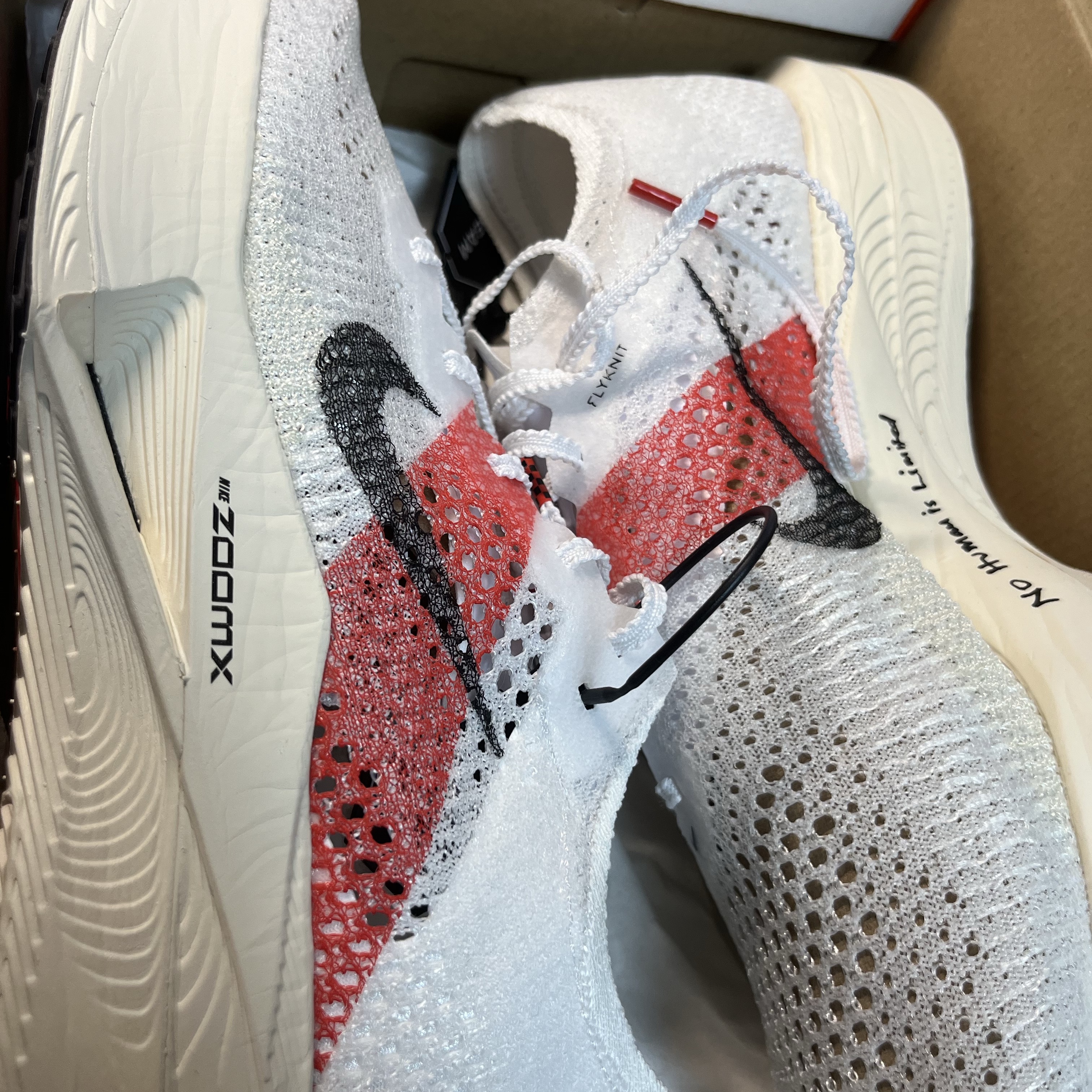 Nike ZoomX Vaporfly Next% 3 Eliud Kipchoge 착용 스타일 - 2