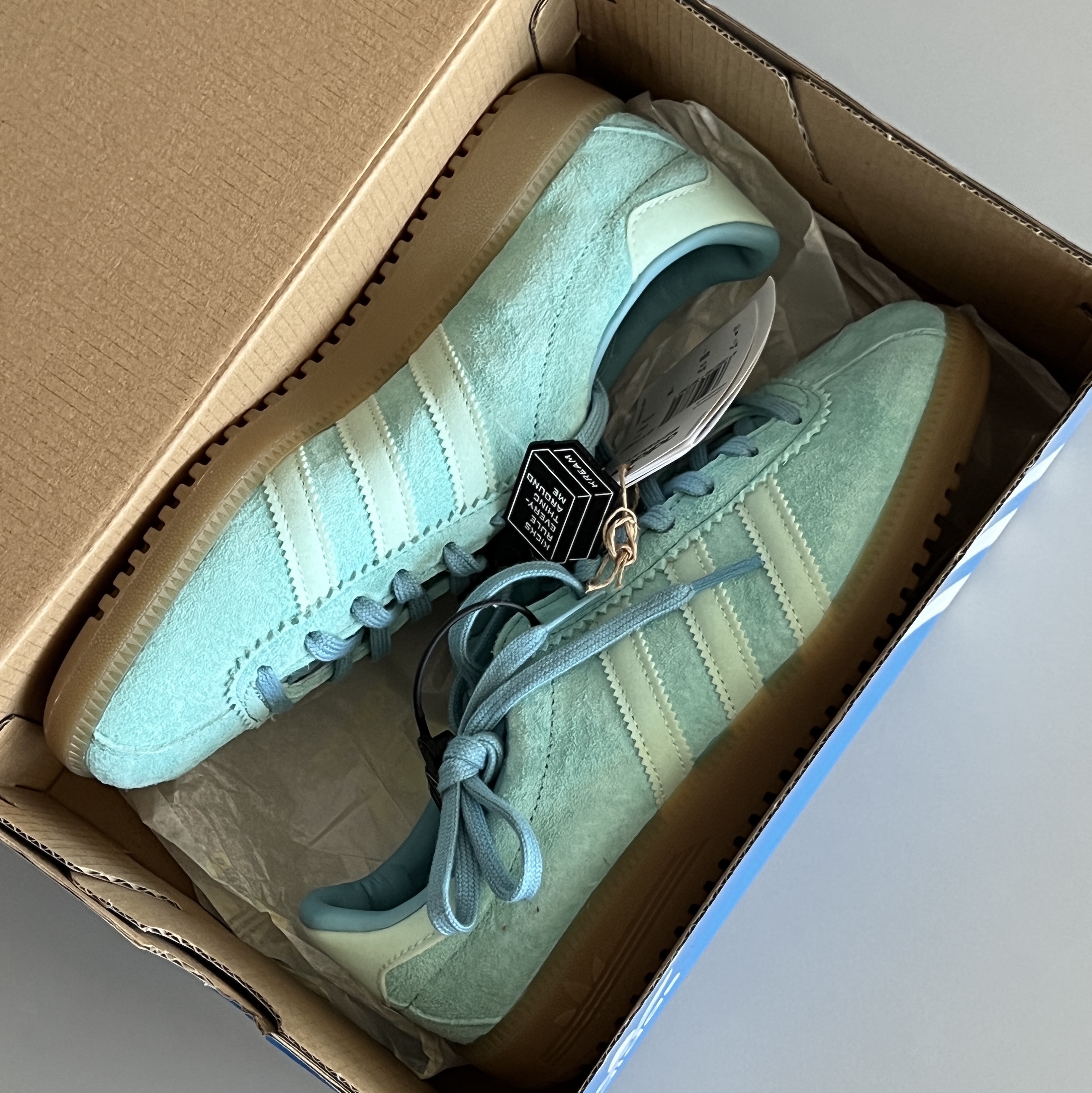 Adidas Bermuda Easy Mint 착용 스타일 - 2