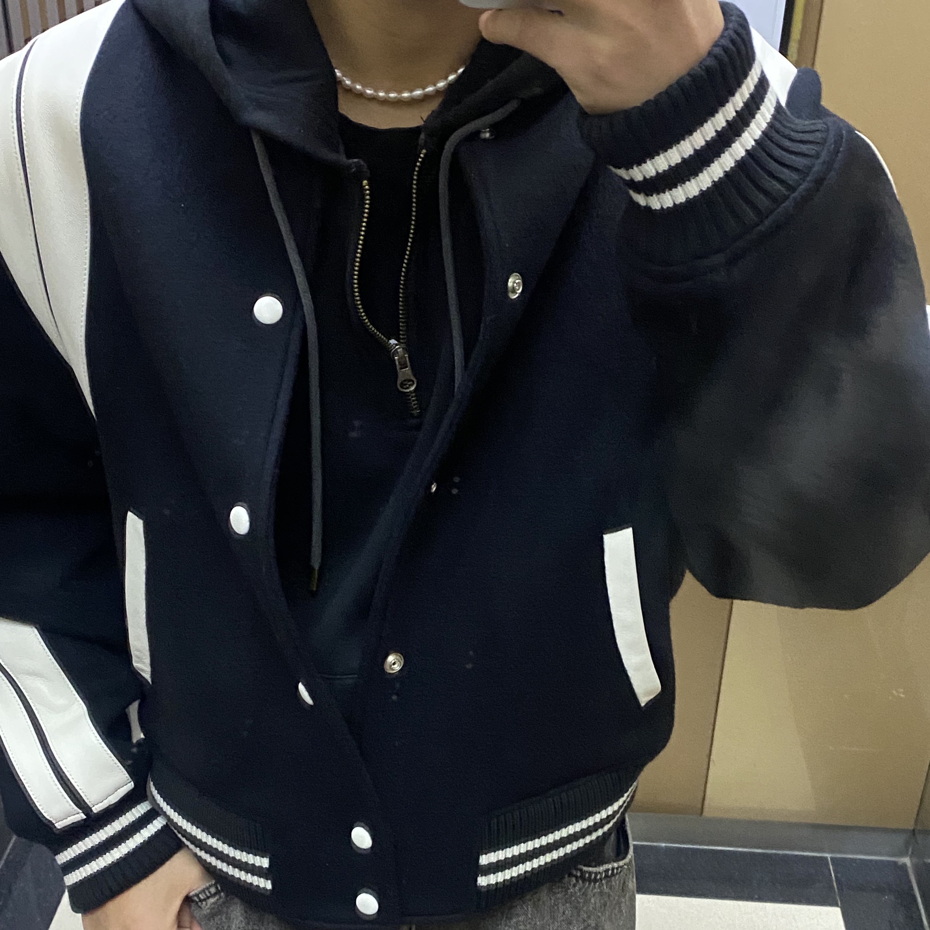 Ader Error Twit Jumper Noir 착용 스타일 - 3
