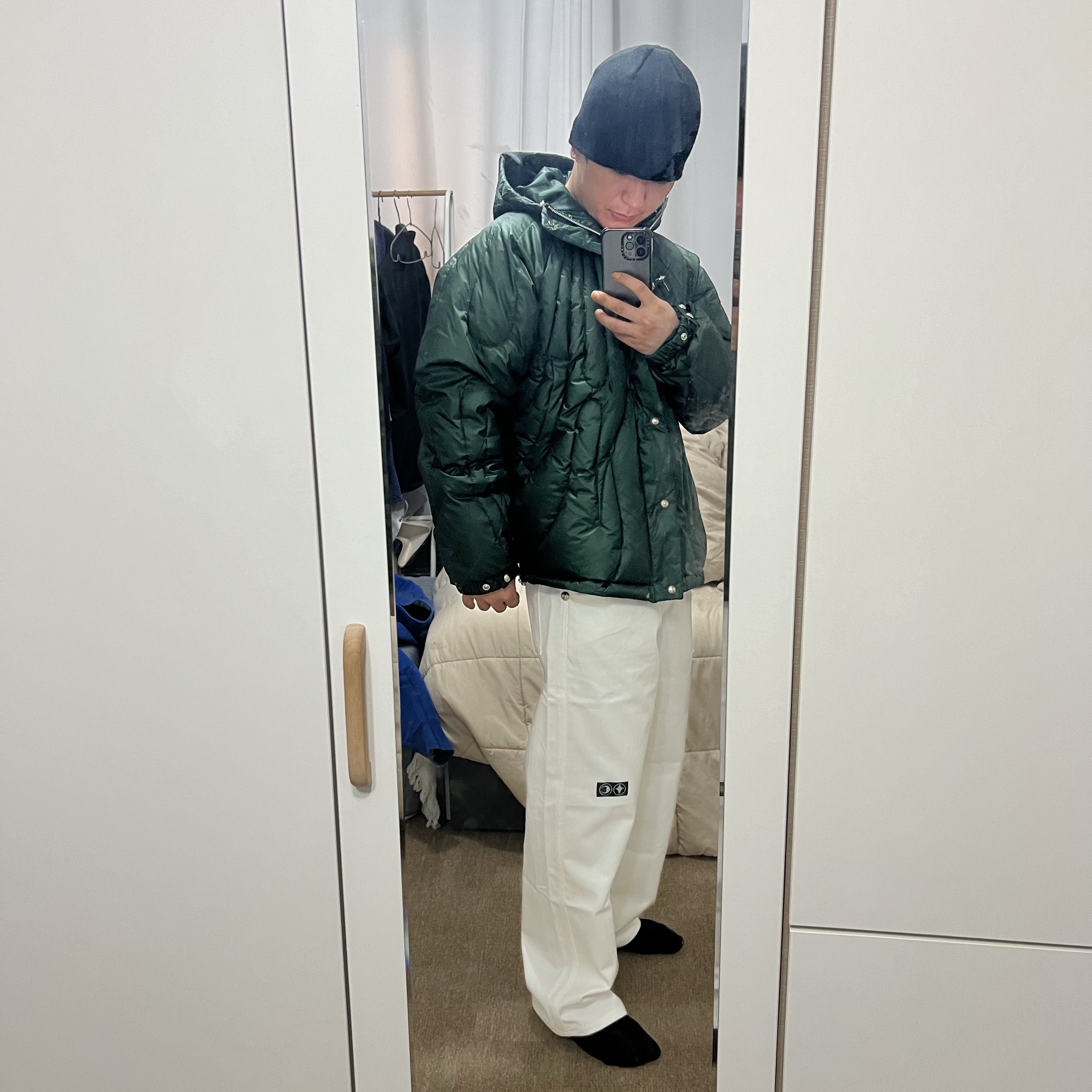 Thug Club Cave Down Jacket Khaki, Stussy SS Link Skull Cap Black 착용 스타일