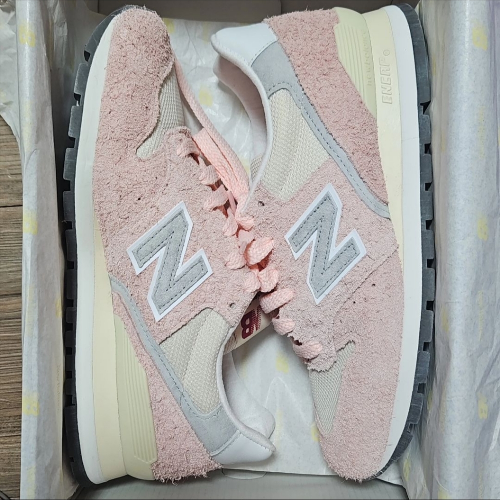 New Balance Made in USA 996 Pink Haze Silver 착용 스타일