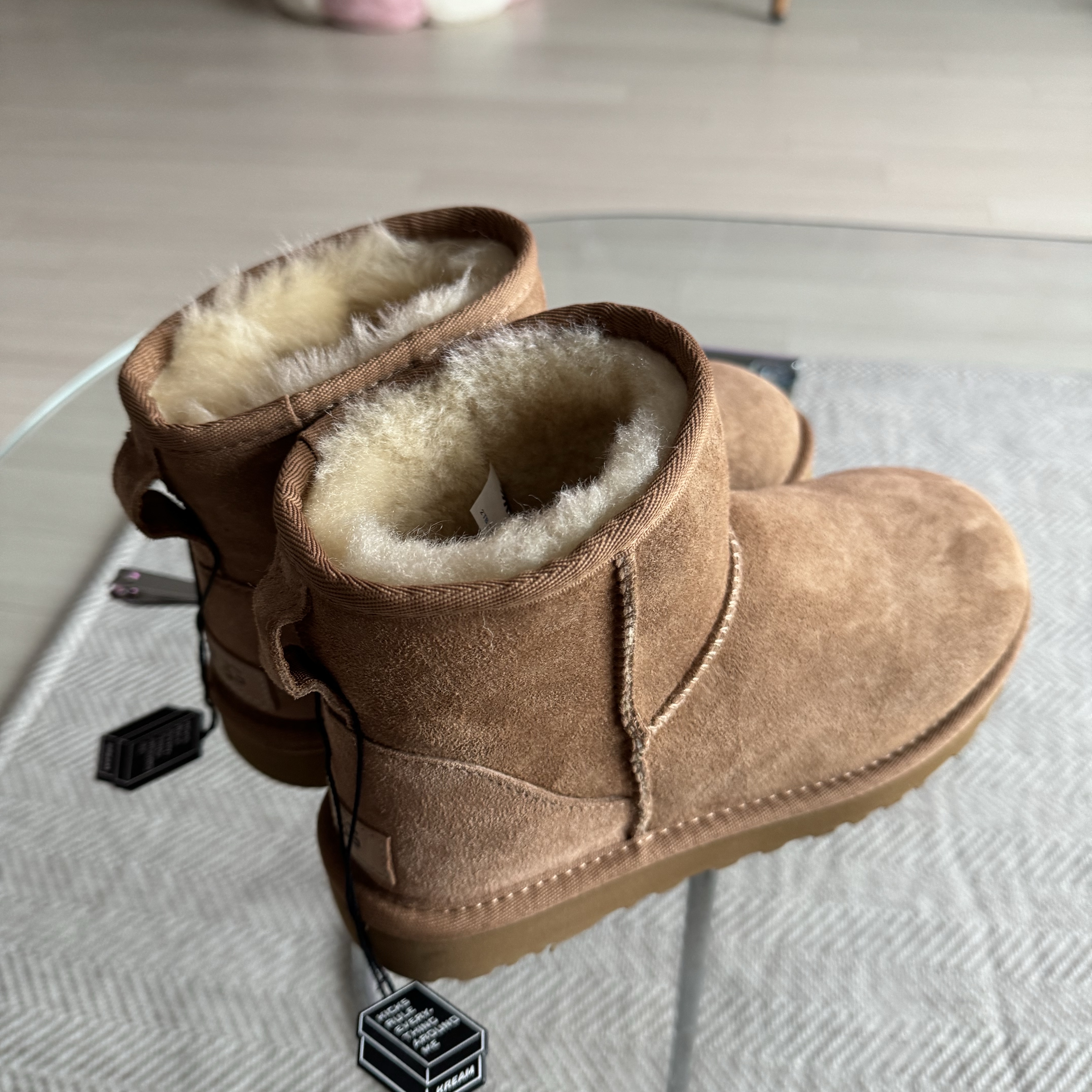 (W) UGG Classic Mini II Boots Chestnut 착용 스타일 - 2