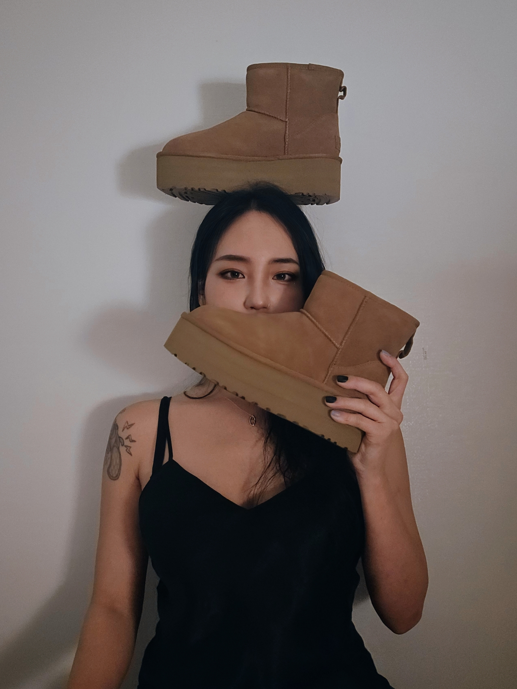 (W) UGG Classic Ultra Mini Platform Boots Chestnut 착용 스타일