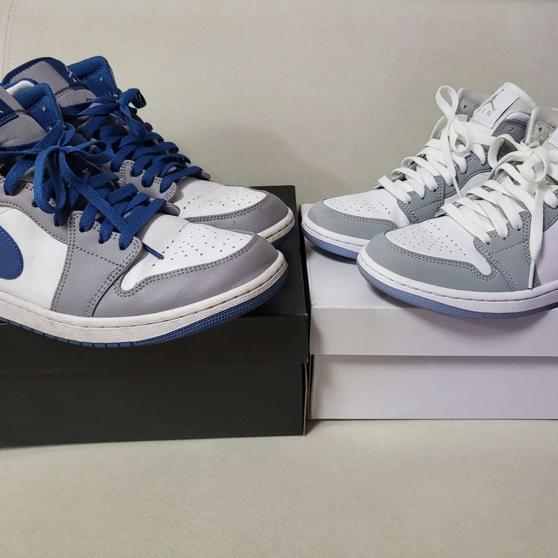 Jordan 1 Mid Cement Grey True Blue 착용 스타일 - 1