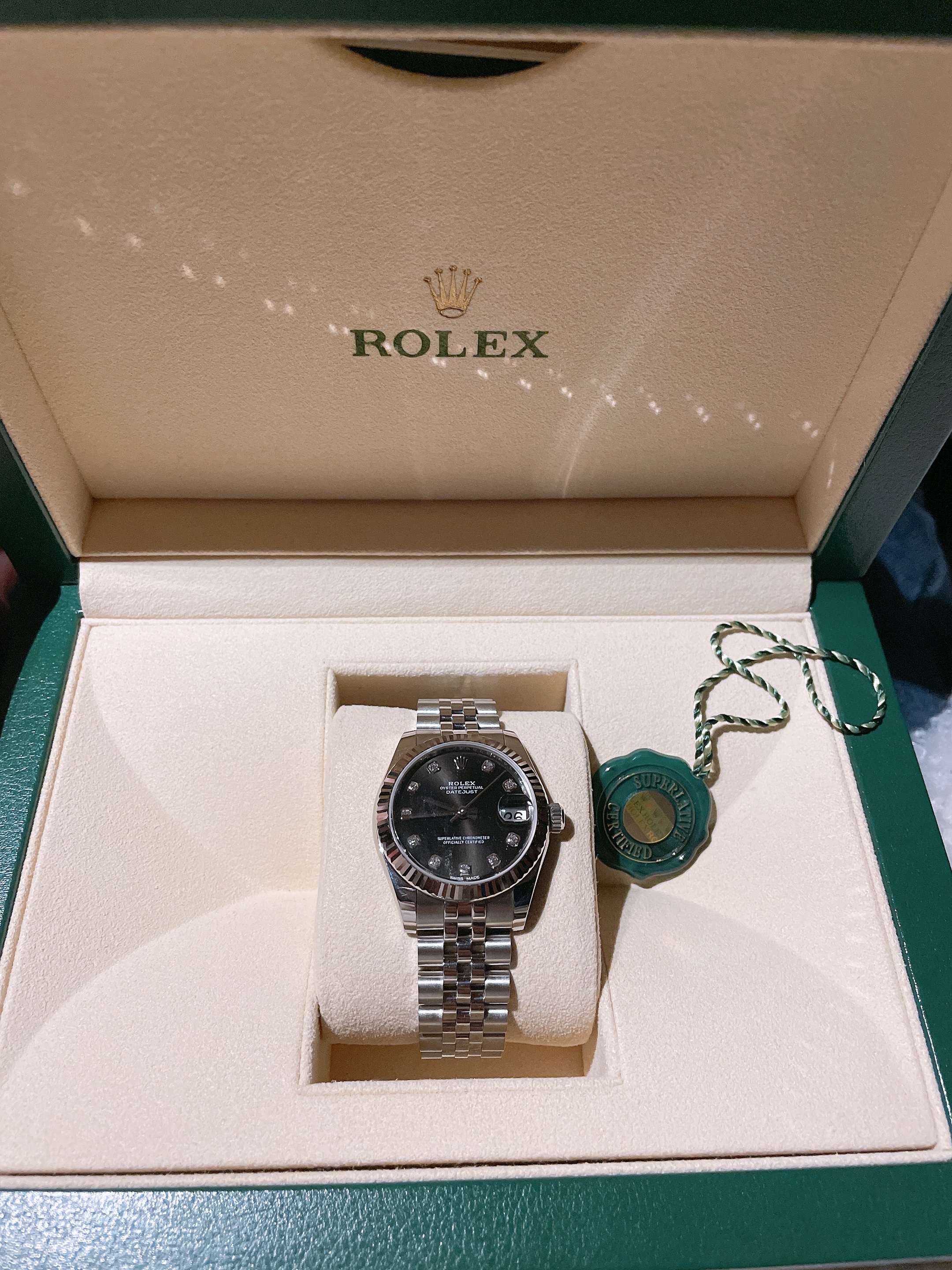 Rolex Datejust 36mm 126234 Bright Black Diamond-Set Jubilee 착용 스타일
