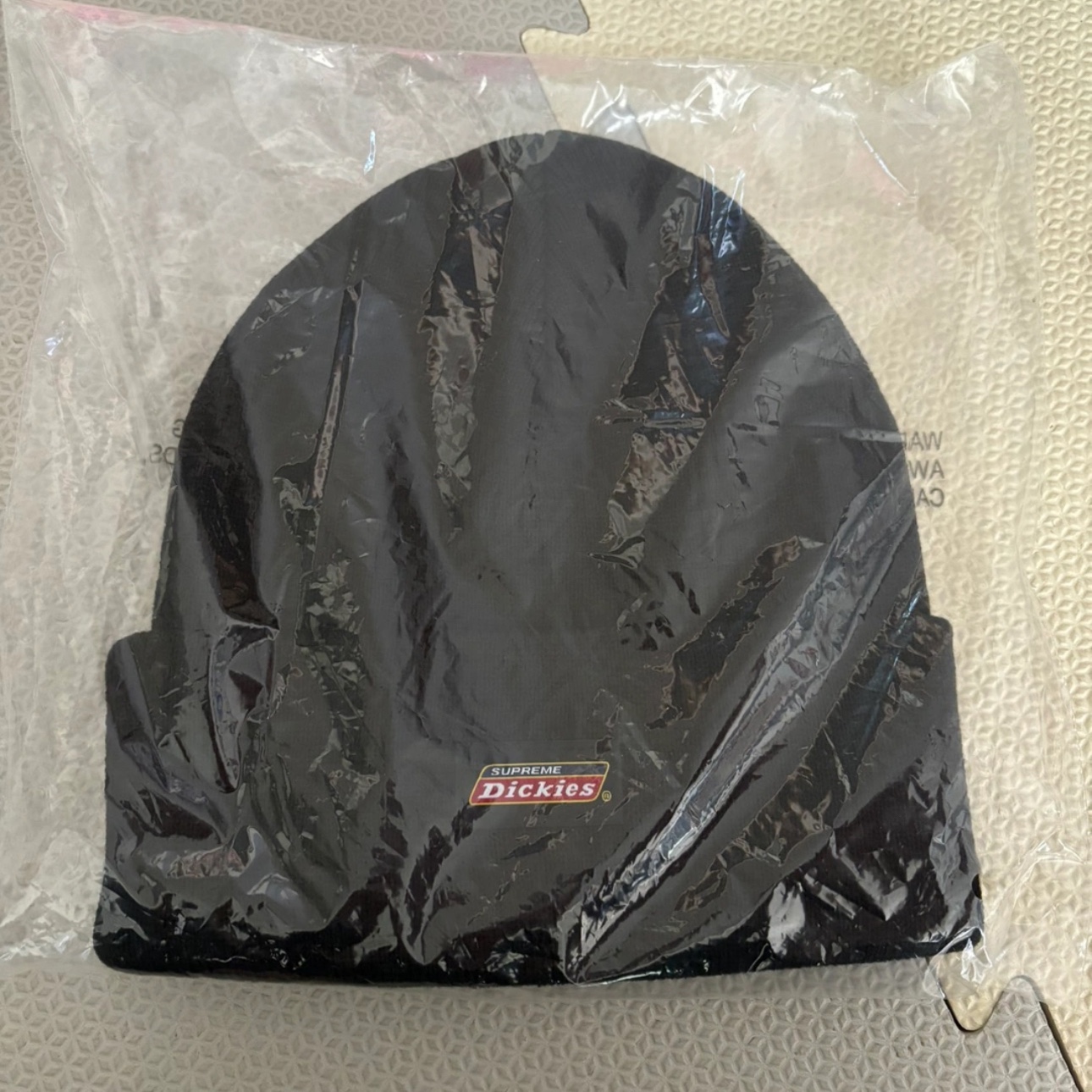 Supreme x Dickies Beanie Black - 23FW 착용 스타일