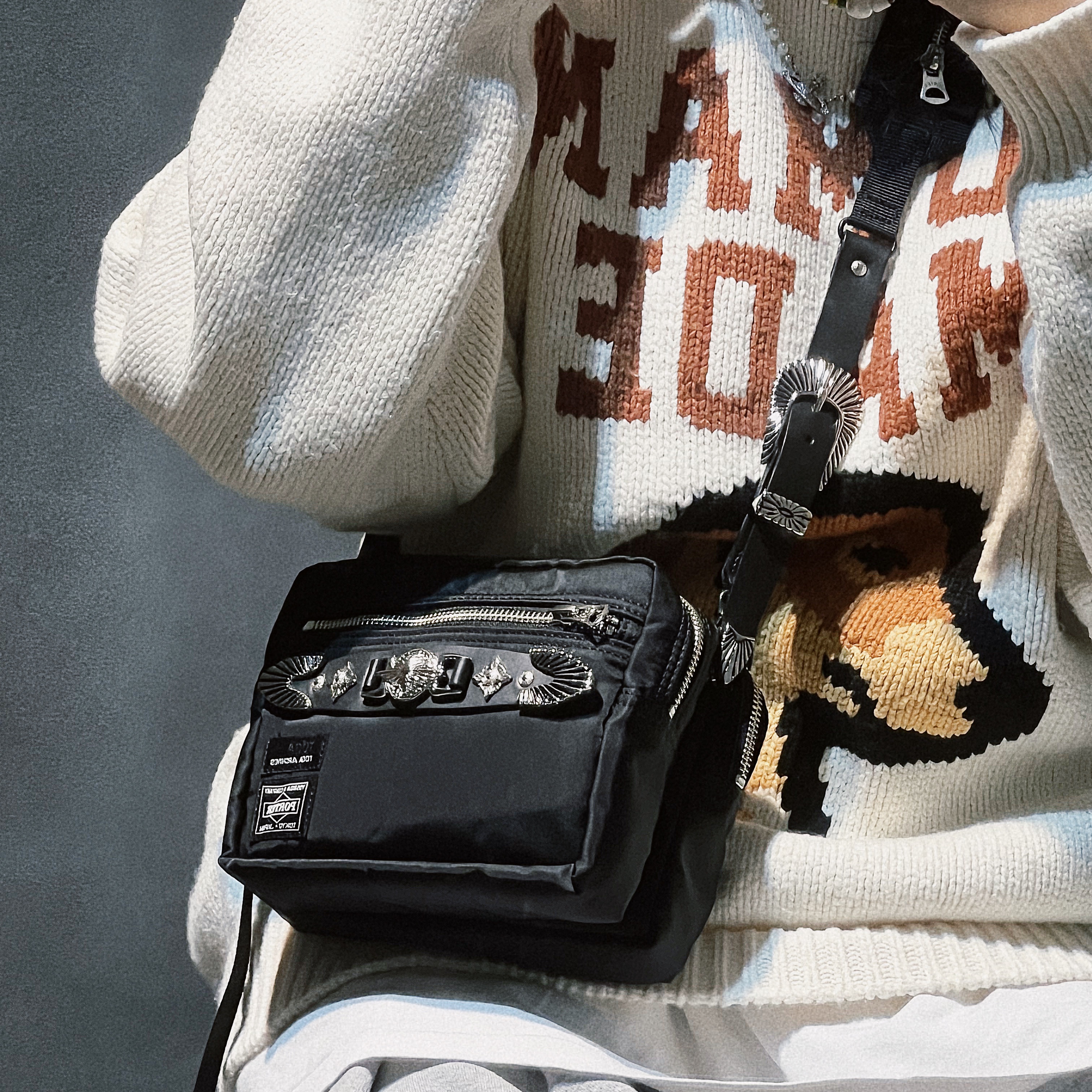 Porter x Toga Belt Bag Black, Human Made Dachs Knit Sweater White 착용 스타일