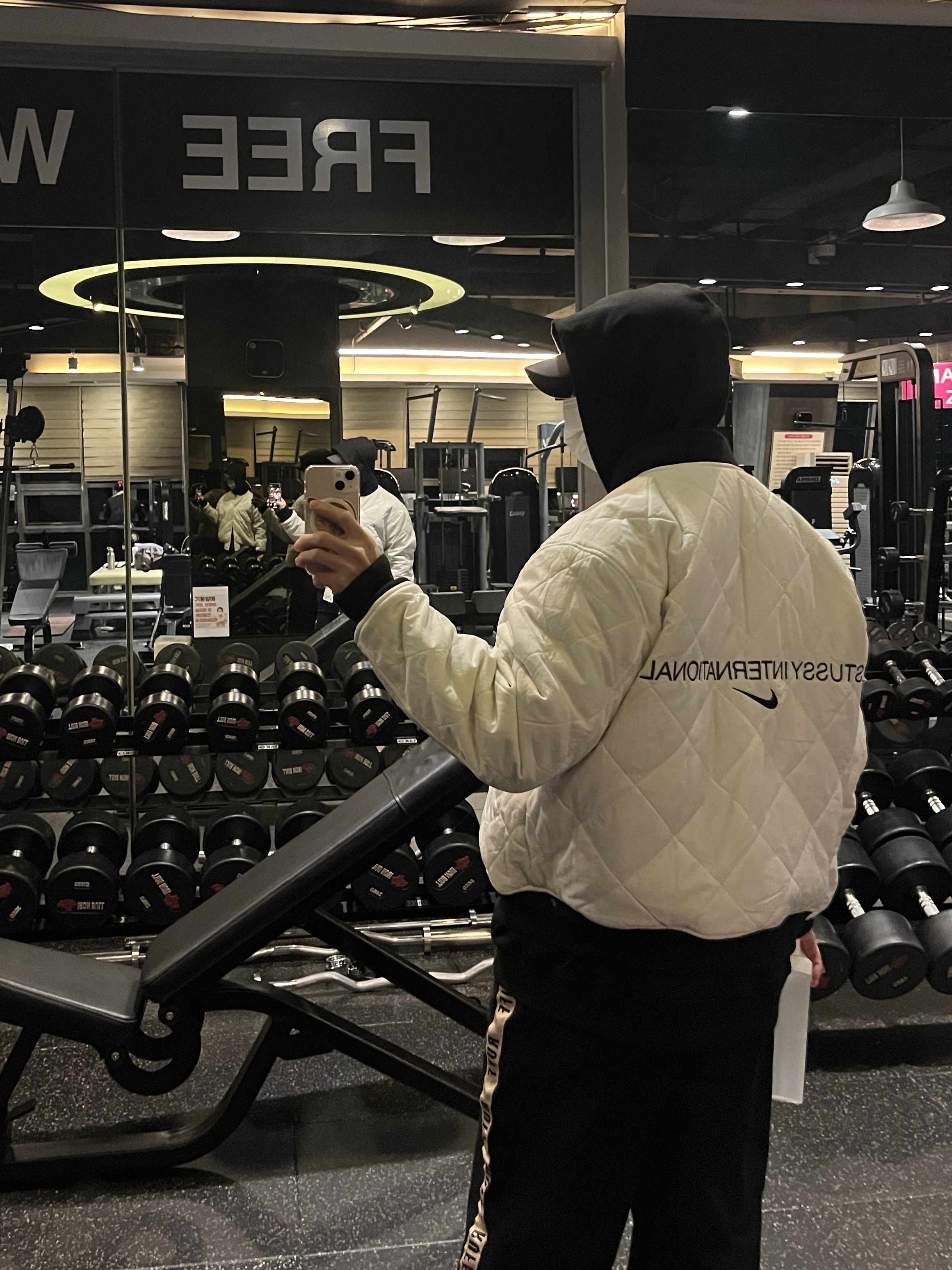 Nike x Stussy Reversible Jacket Black (FJ9153-010) 착용 스타일