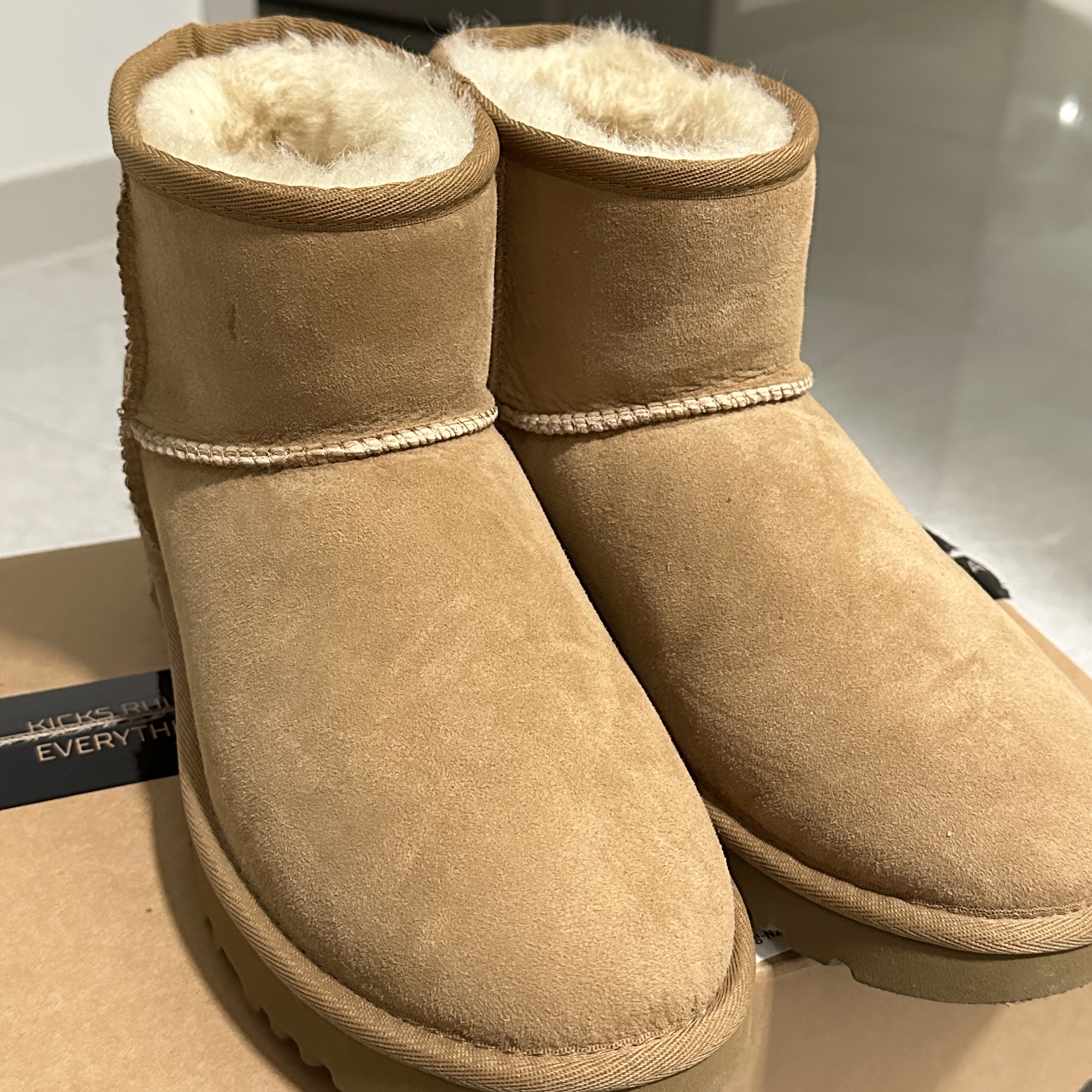 (W) UGG Classic Mini II Boots Chestnut 착용 스타일