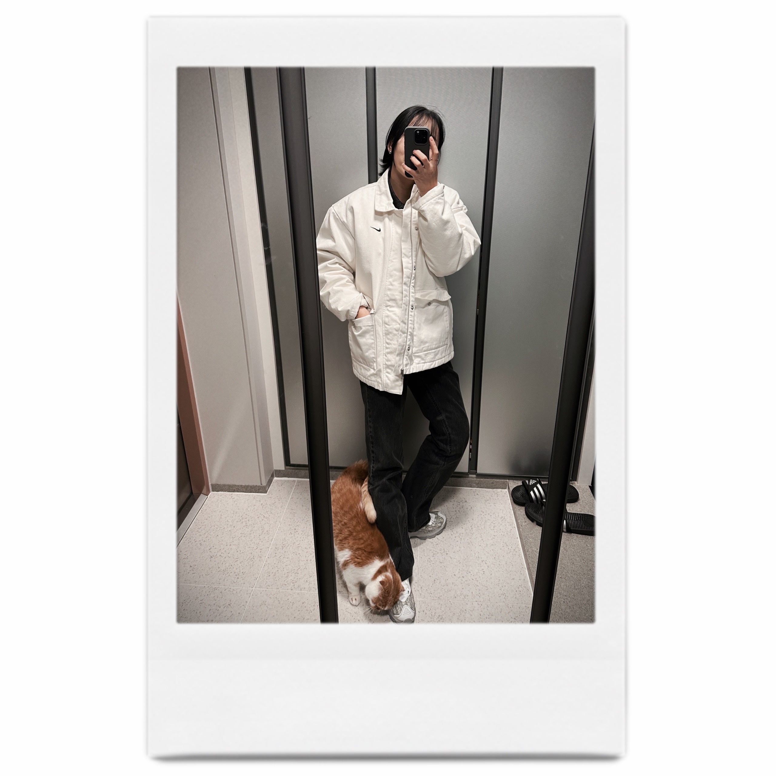 (W) Dior Vibe Sneaker Gray Oblique Transparent Rubber 착용 스타일 - 1