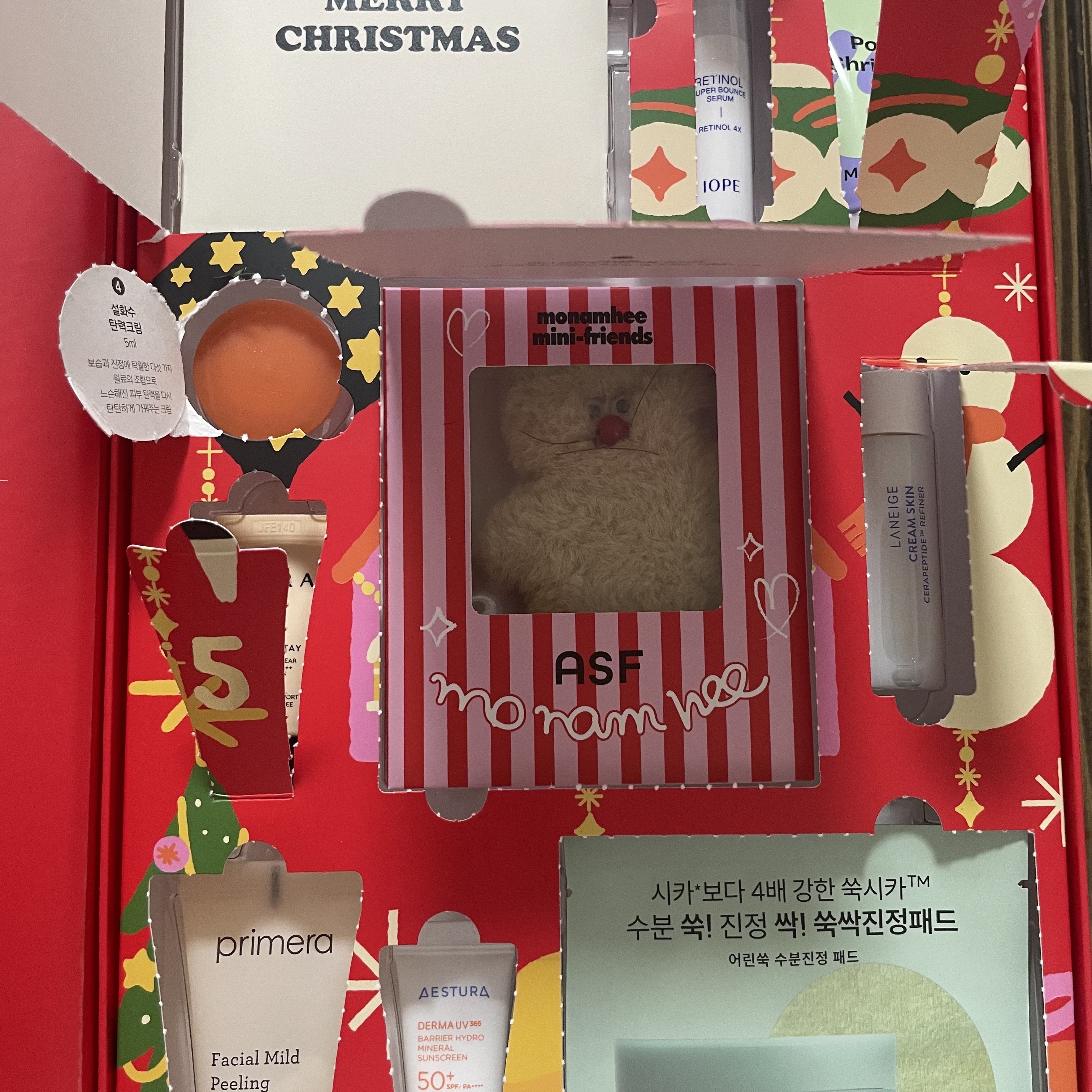 Monamhee x Amore Mall Rudolhee Advent Calendar 2023 Package 착용 스타일