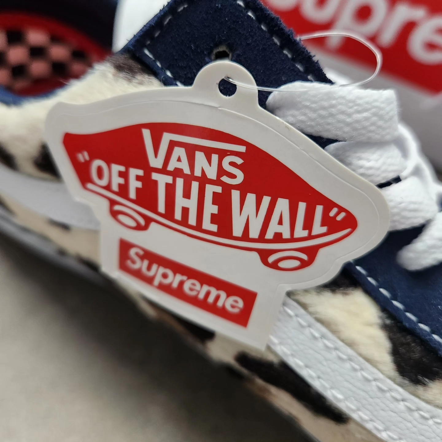 Vans x Supreme Leopard Old Skool Navy 착용 스타일 - 5