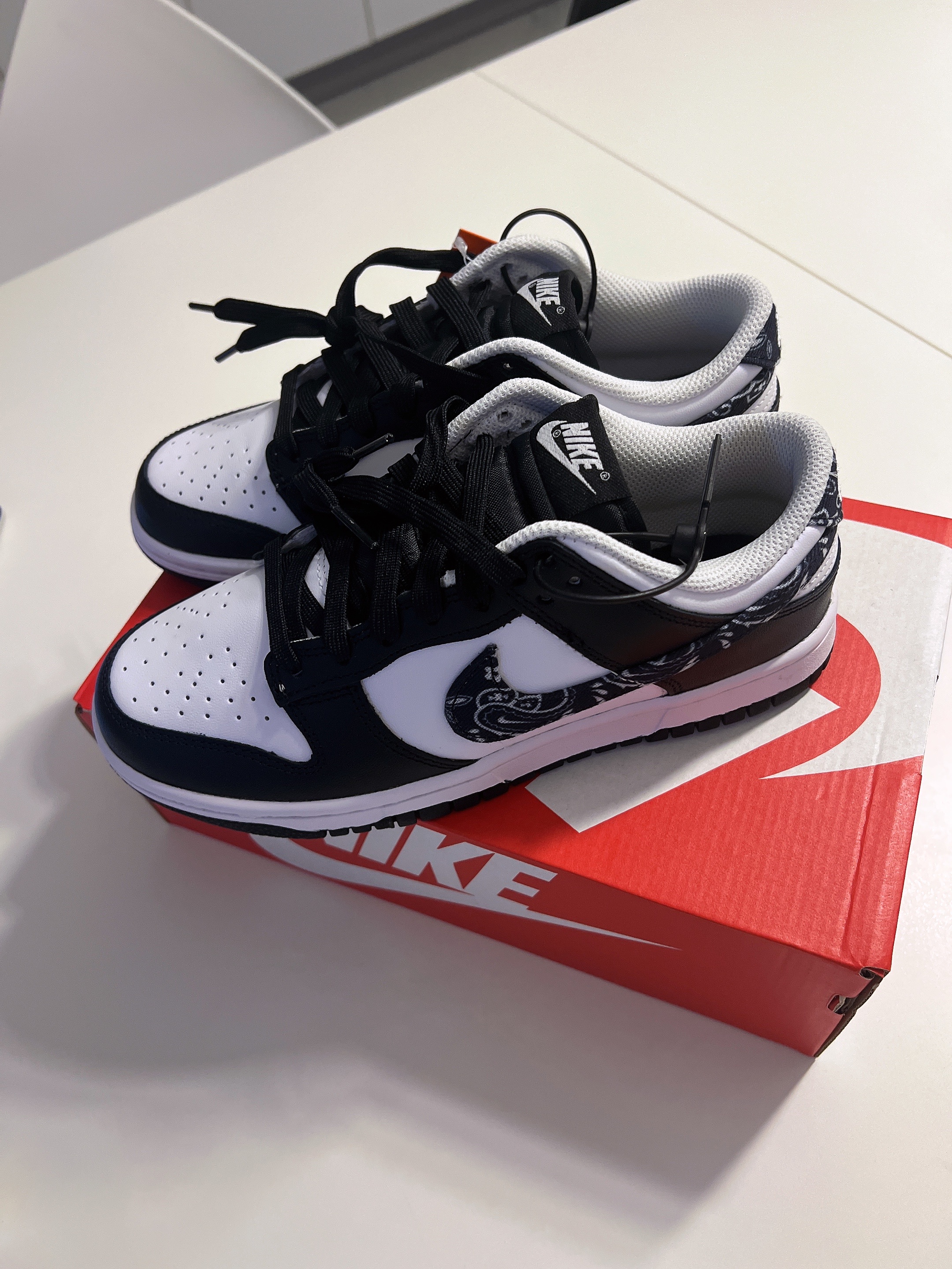 Nike Dunk Low Retro Black 착용 스타일