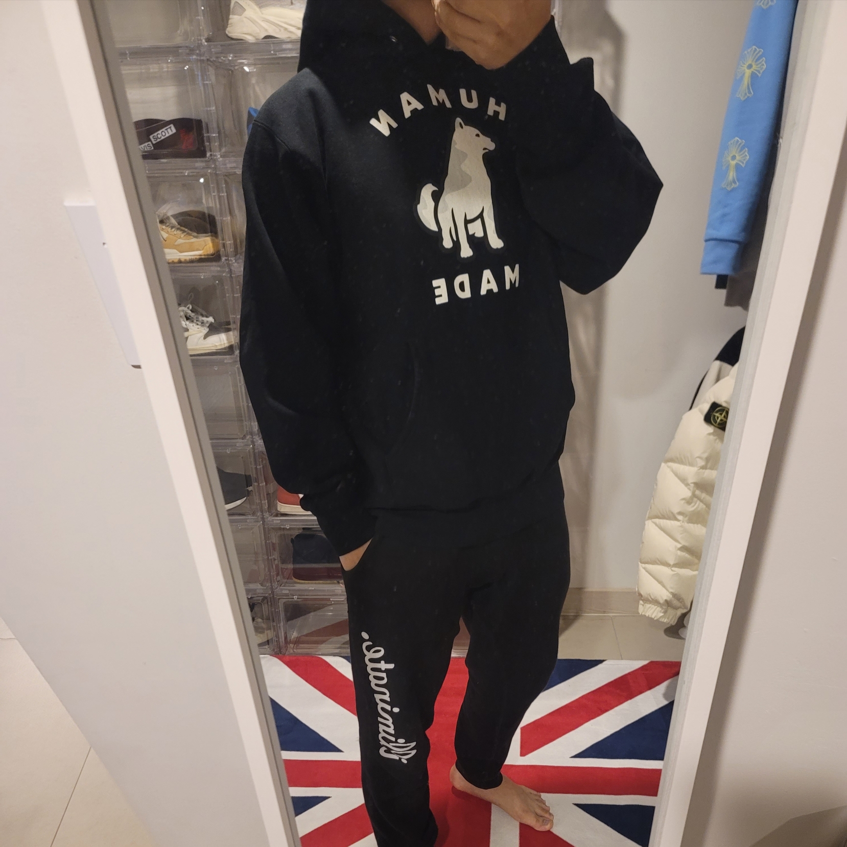 Human Made Worksout 20th Anniversary Jindo Dog Heavt Weight Hoodie Black 착용 스타일 - 1