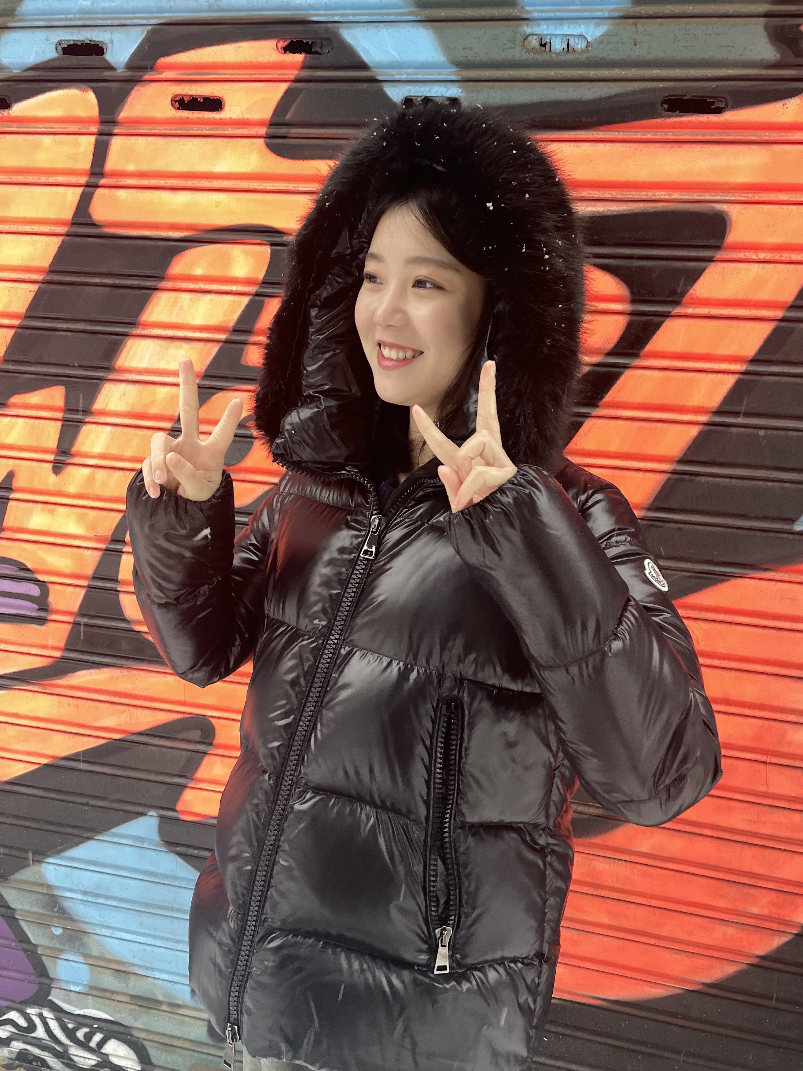 (W) Moncler Laiche Short Down Jacket Black - 21FW 착용 스타일