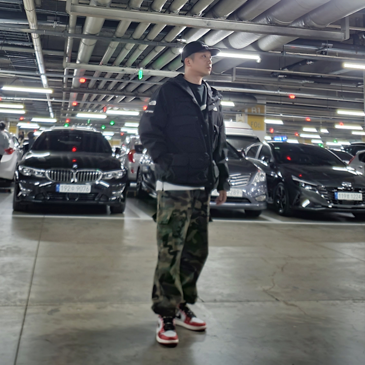 Jordan 1 Retro High Spider-Man Next Chapter, Supreme x The North Face Cargo Jacket Black - 20SS 착용 스타일