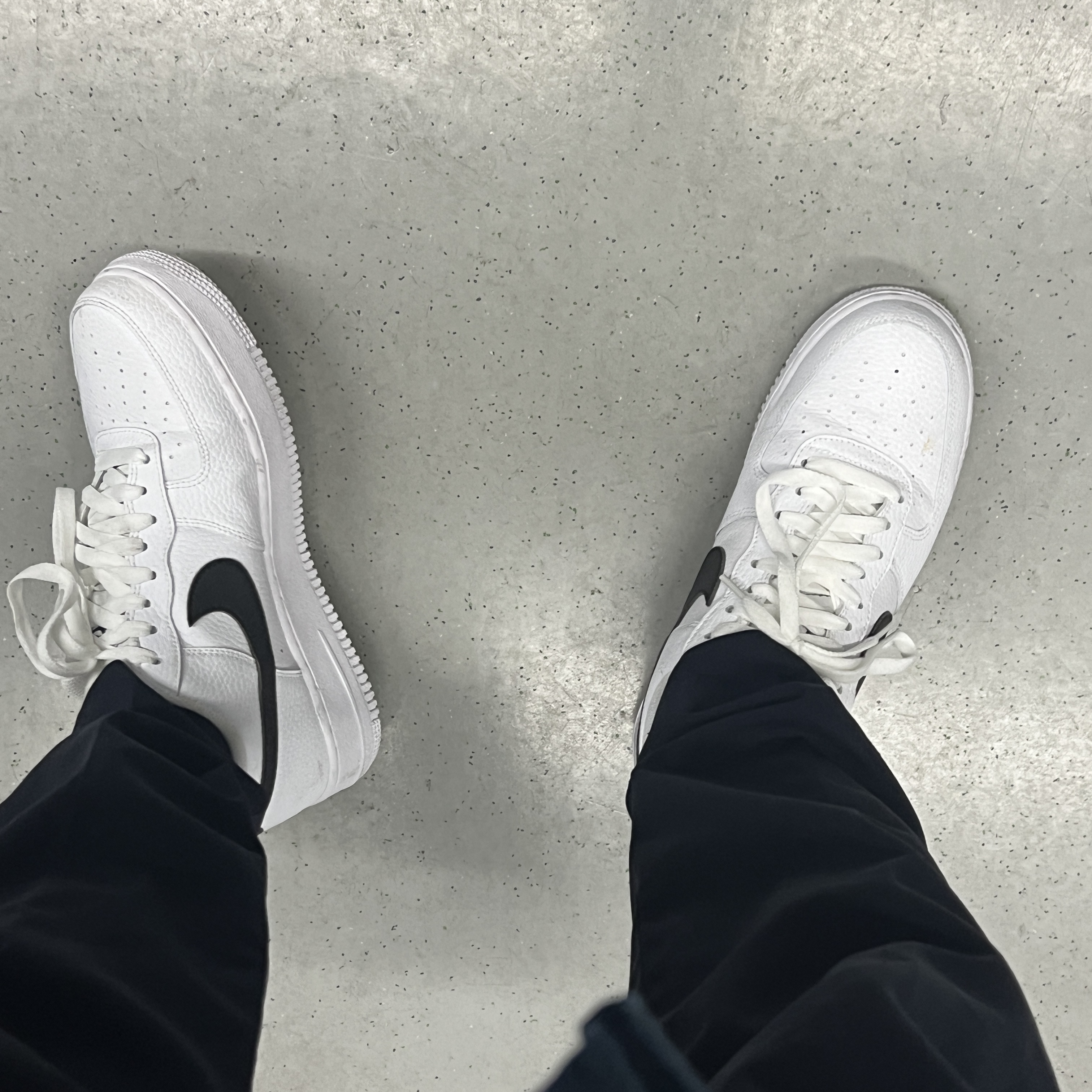Nike Air Force 1 '07 White Black 착용 스타일
