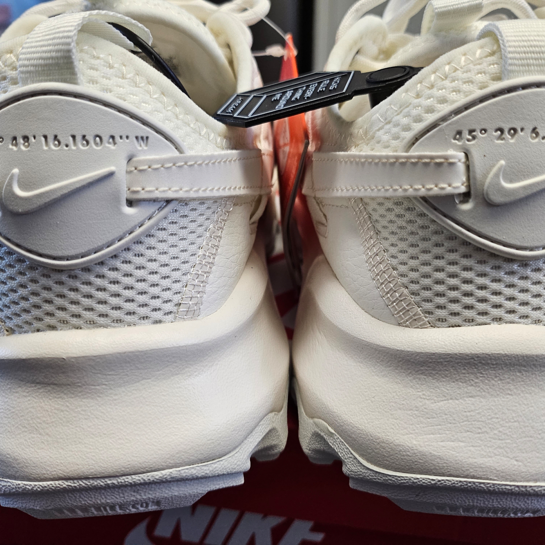 (W) Nike TC 7900 Summit White 착용 스타일 - 3