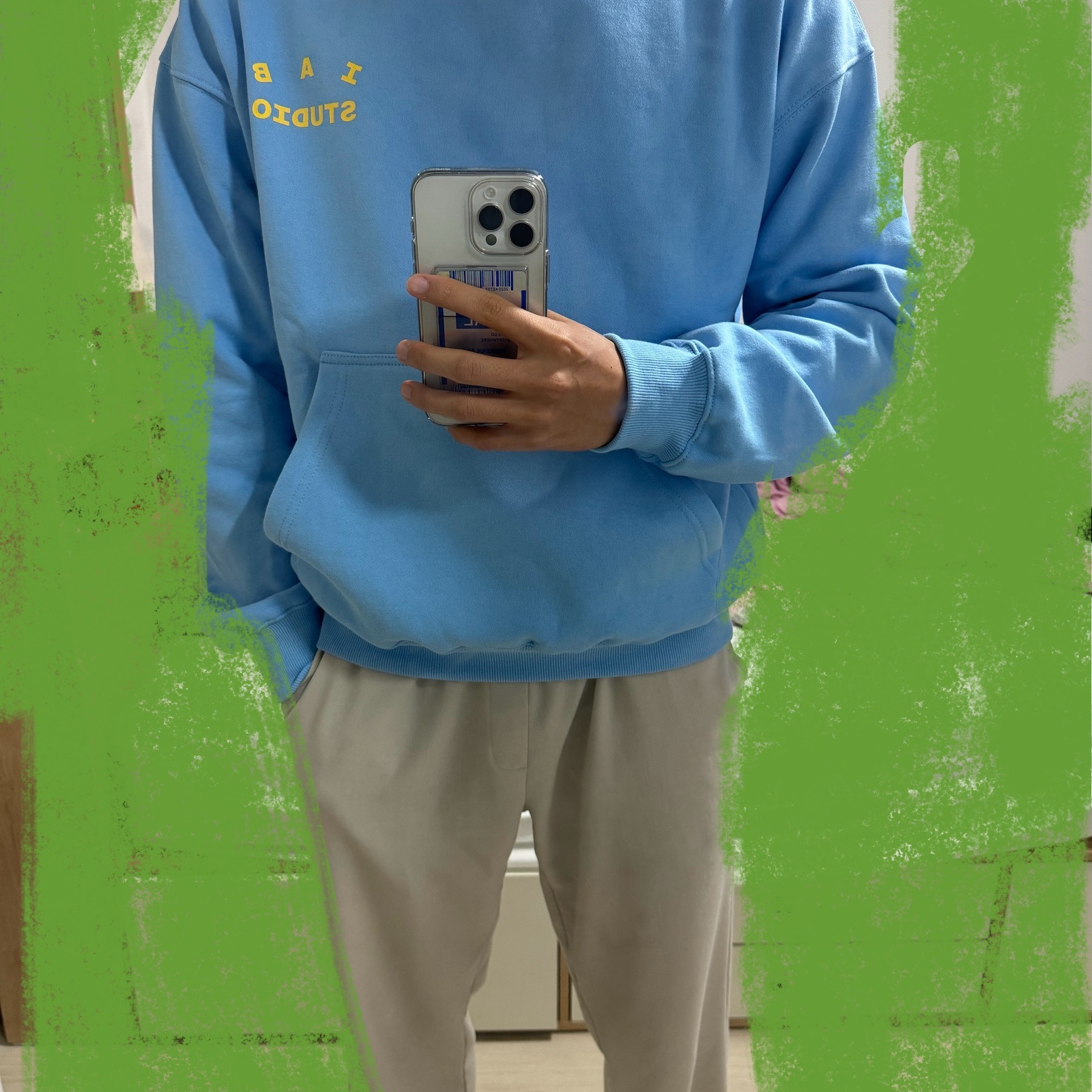 IAB Studio Hoodie Sky Blue Lemon 착용 스타일 - 1