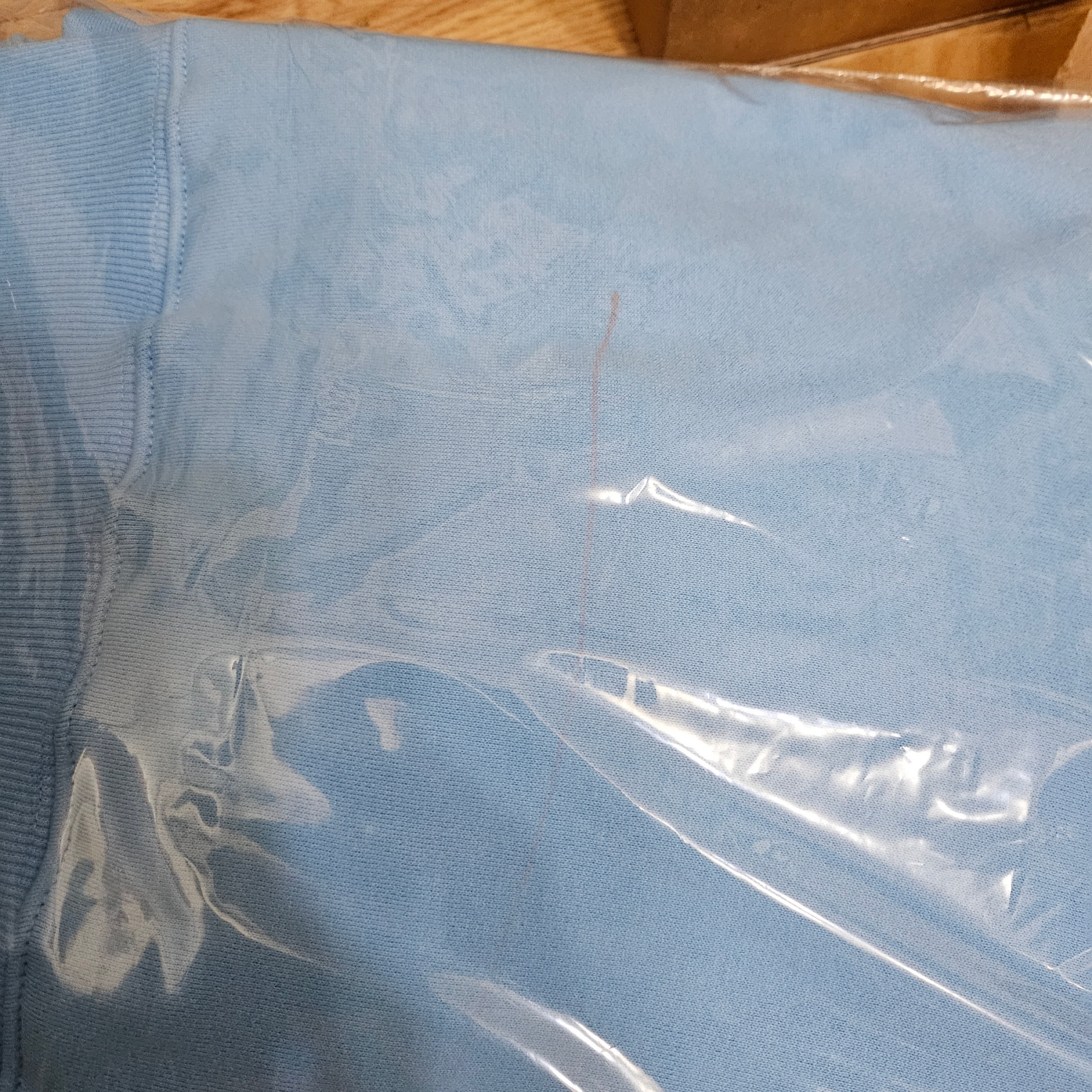 IAB Studio Hoodie Sky Blue Lemon 착용 스타일 - 1