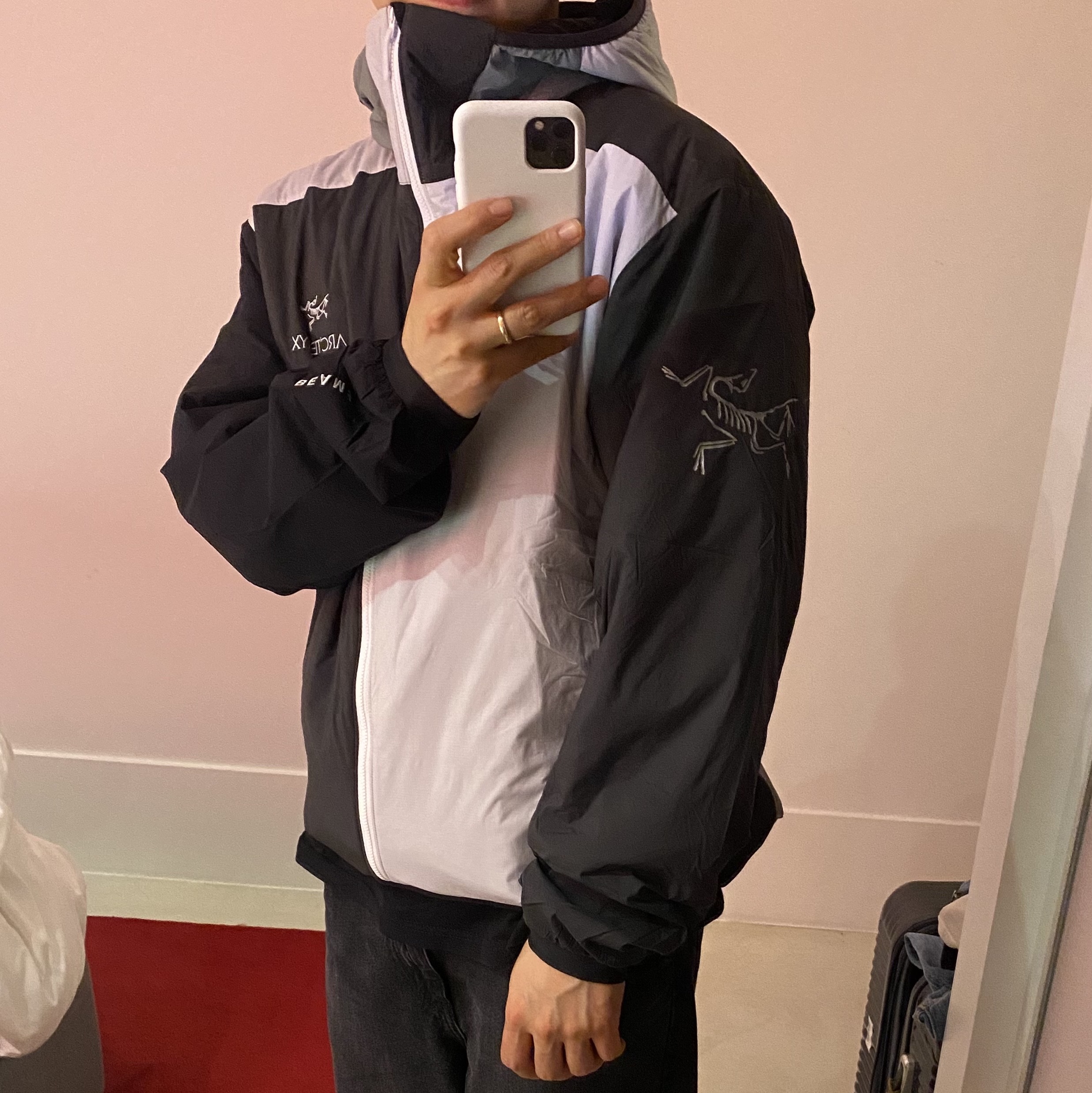 Arc'teryx x Beams Atom Hoody Tranquil 착용 스타일