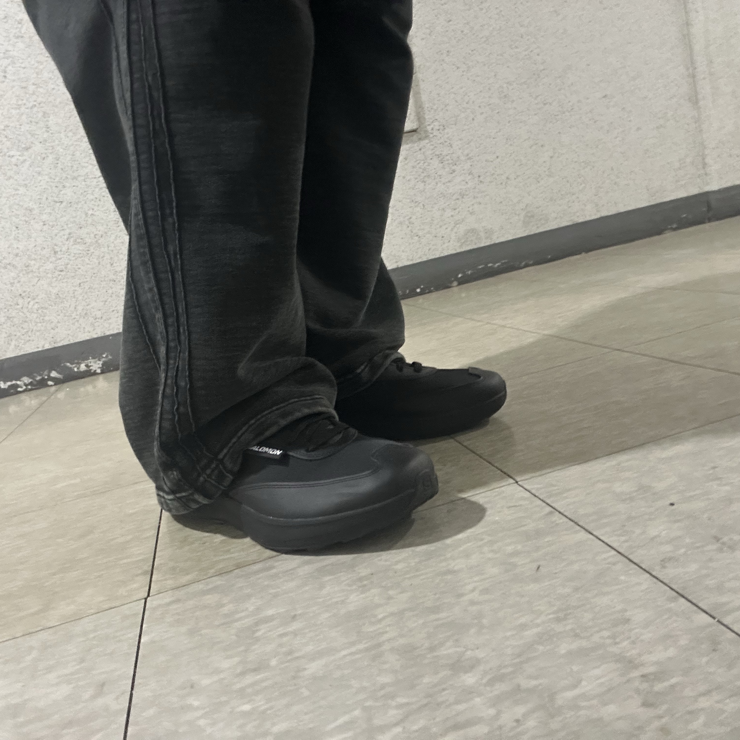 Salomon x Comme des Garcons SR90 Black 착용 스타일