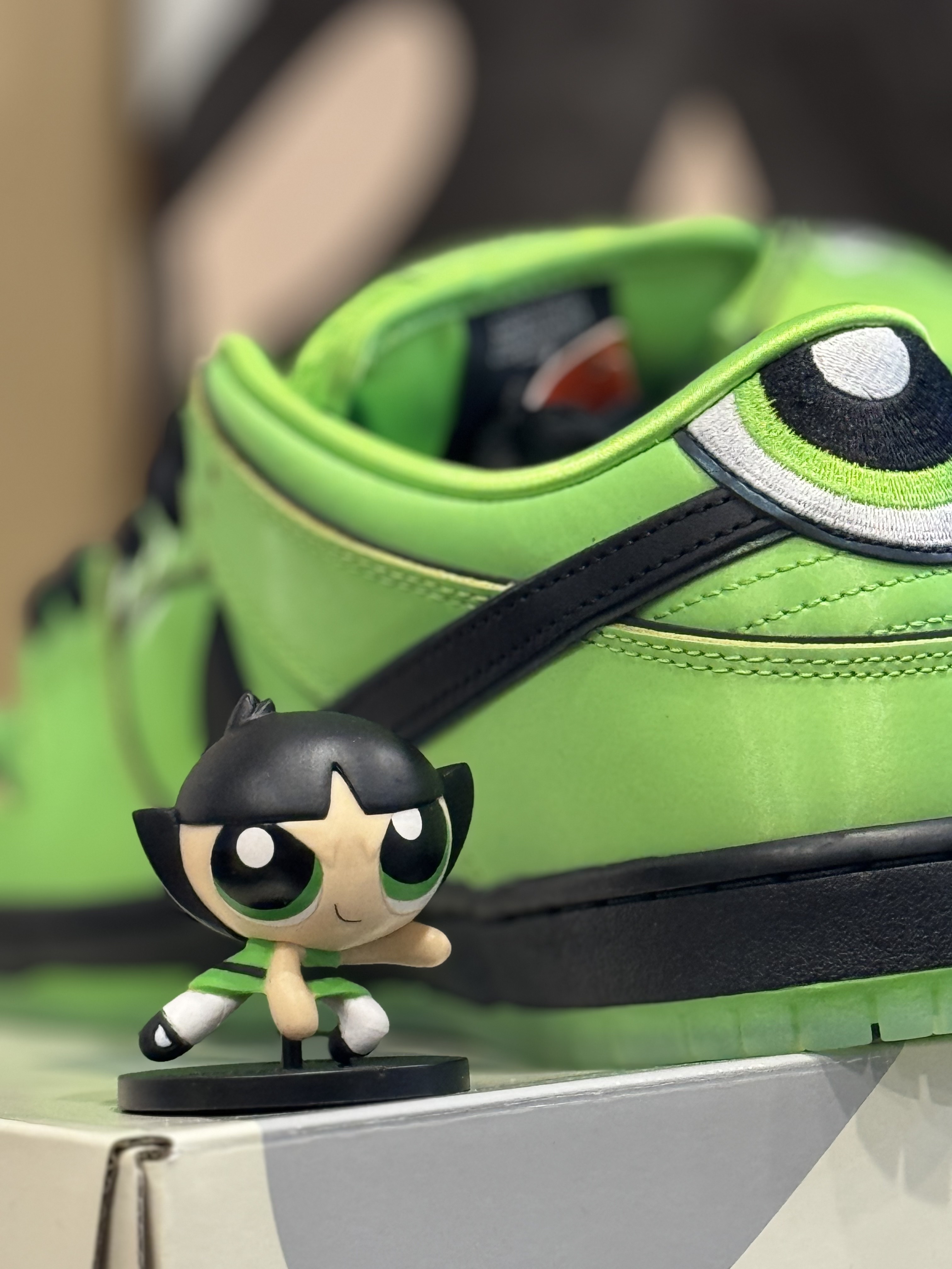 Nike x The Powerpuff Girls SB Dunk Low Pro QS Buttercup 착용 스타일 - 1