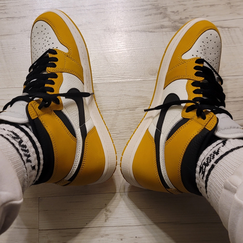 Jordan 1 Retro High OG Yellow Ochre 착용 스타일