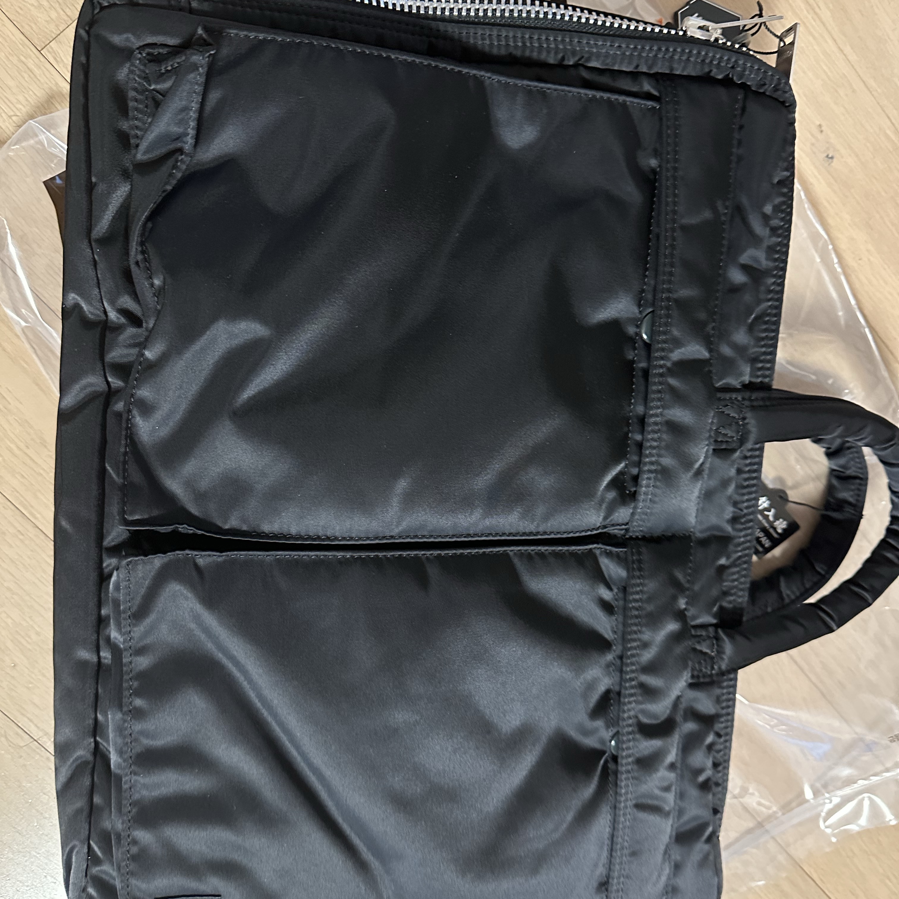 Porter Tanker 2Way Briefcase Black 착용 스타일 - 2