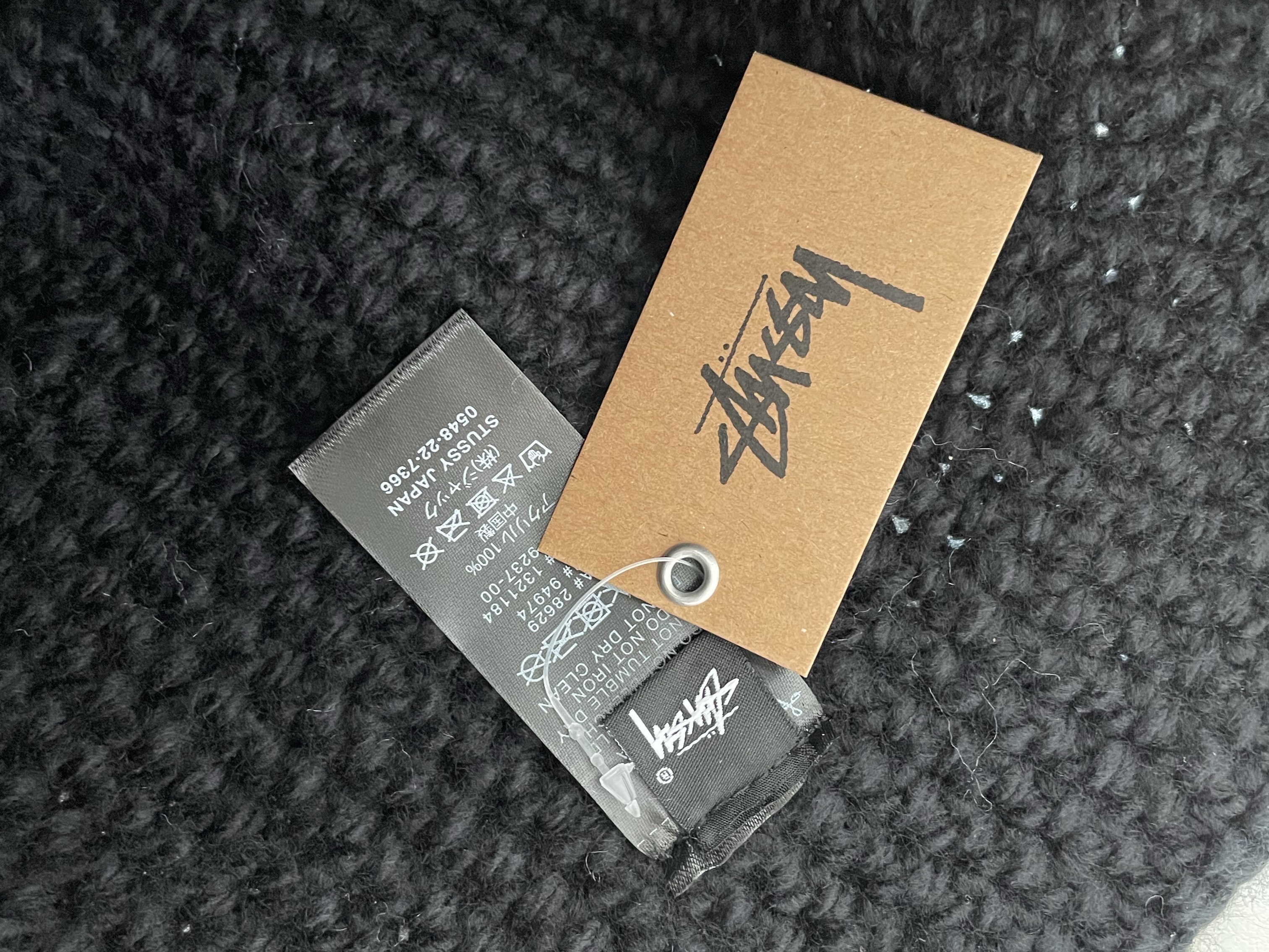 Stussy SS Link Knit Bucket Hat Black 착용 스타일 - 3