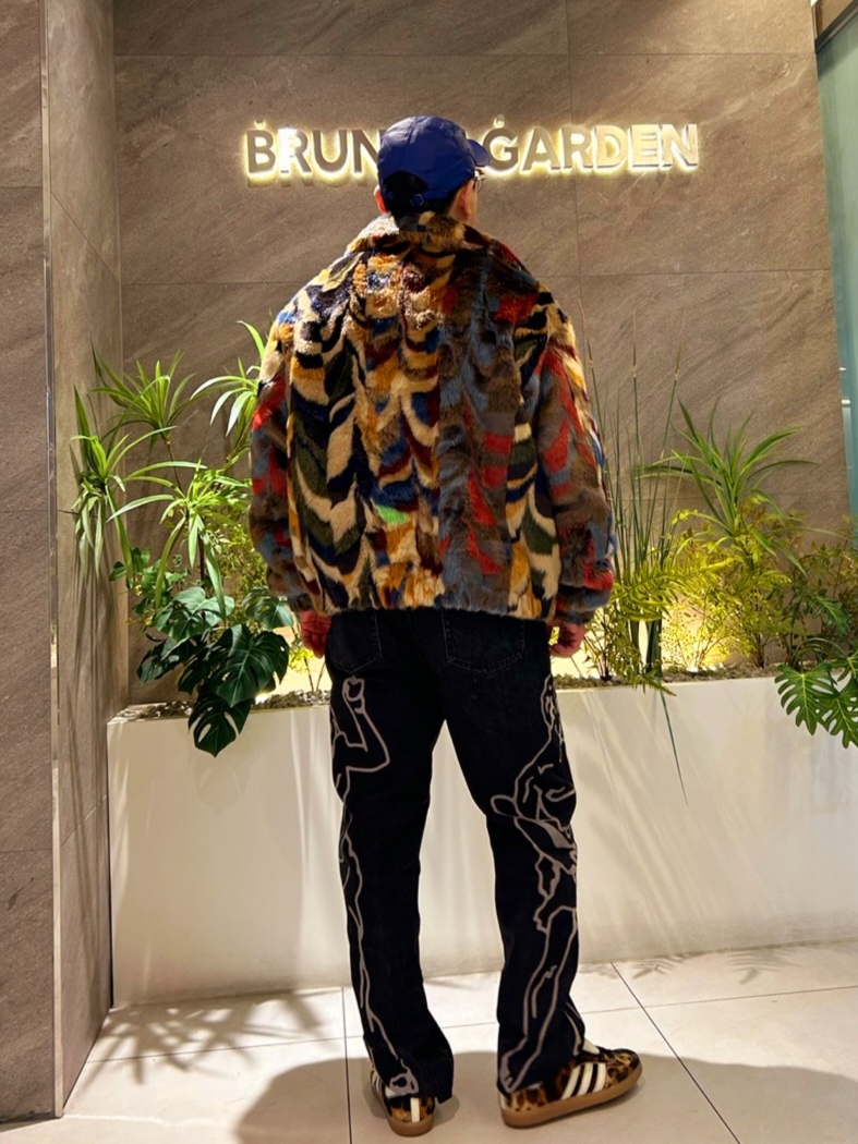 Supreme Faux Fur Bomber Jacket Multicolor - 22FW, Palace Londinium Jean Stone Wash - 22SS 착용 스타일 - 1