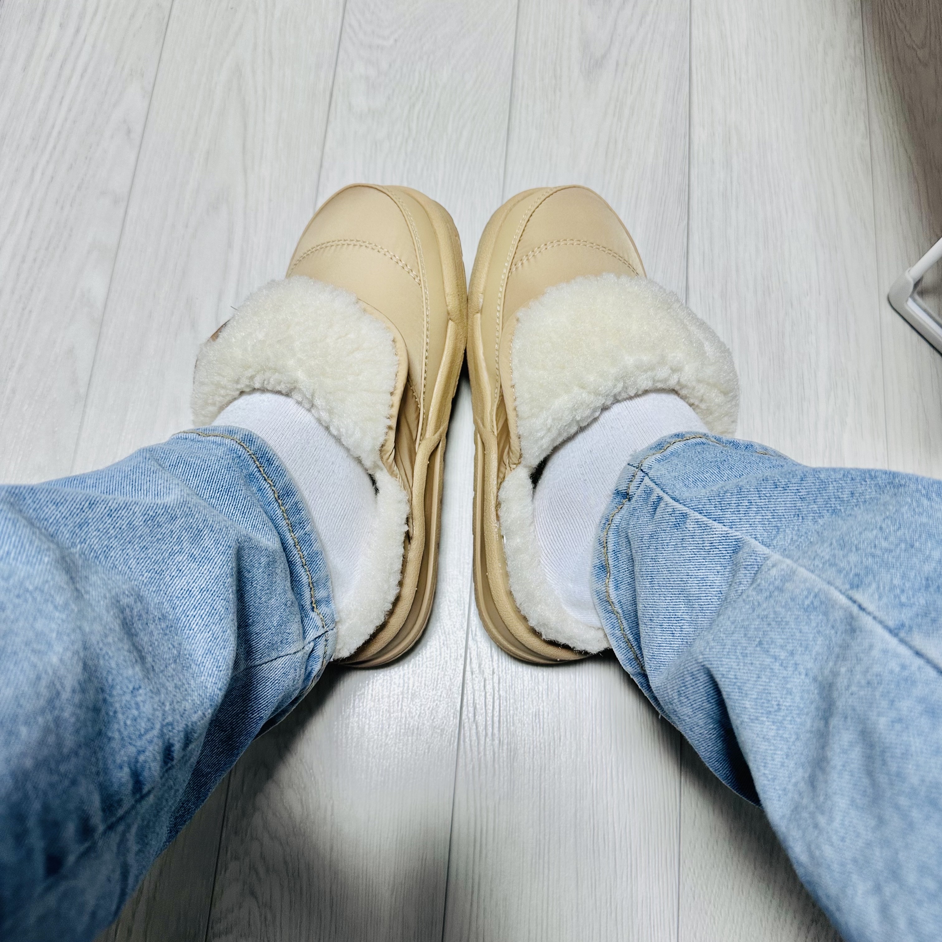 New Balance Puflee v2 Beige 착용 스타일 - 1