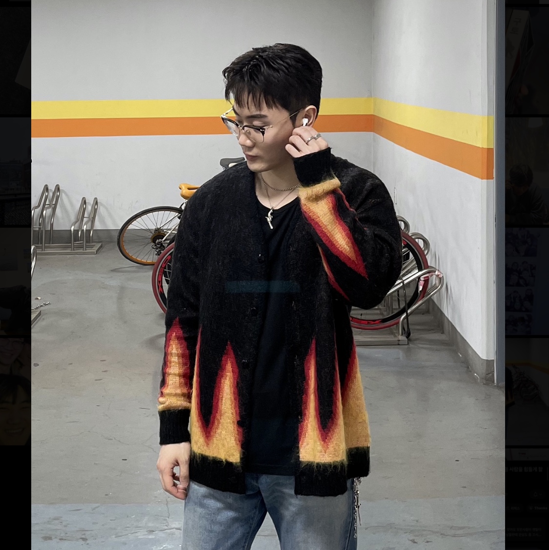 Needles x Beams Mohair Cardigan Black Fire 착용 스타일 - 1