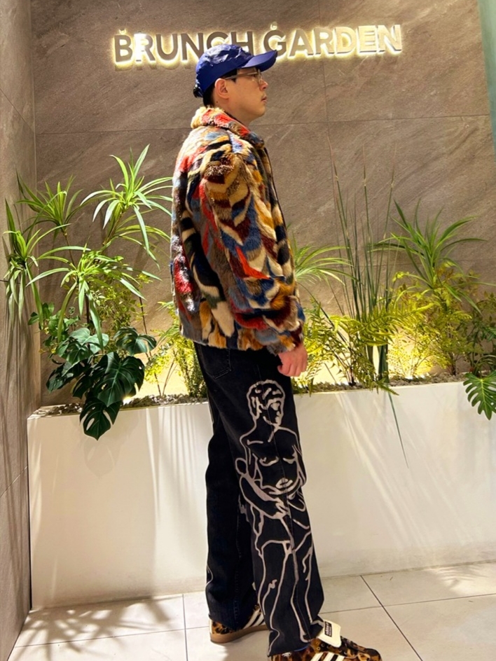 Supreme Faux Fur Bomber Jacket Multicolor - 22FW, Palace Londinium Jean Stone Wash - 22SS 착용 스타일 - 4