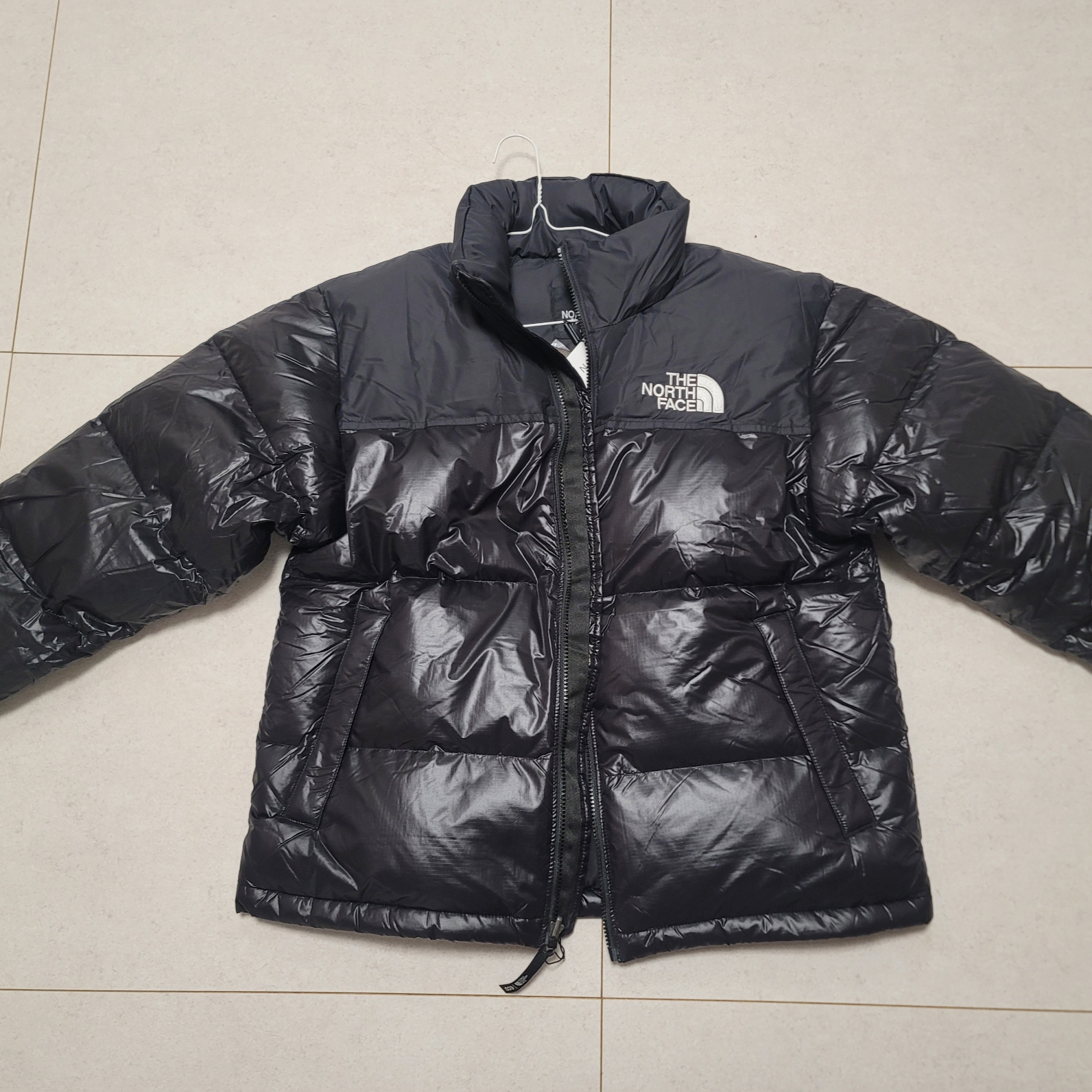 The North Face 1996 Eco Nuptse Jacket Real Black 착용 스타일