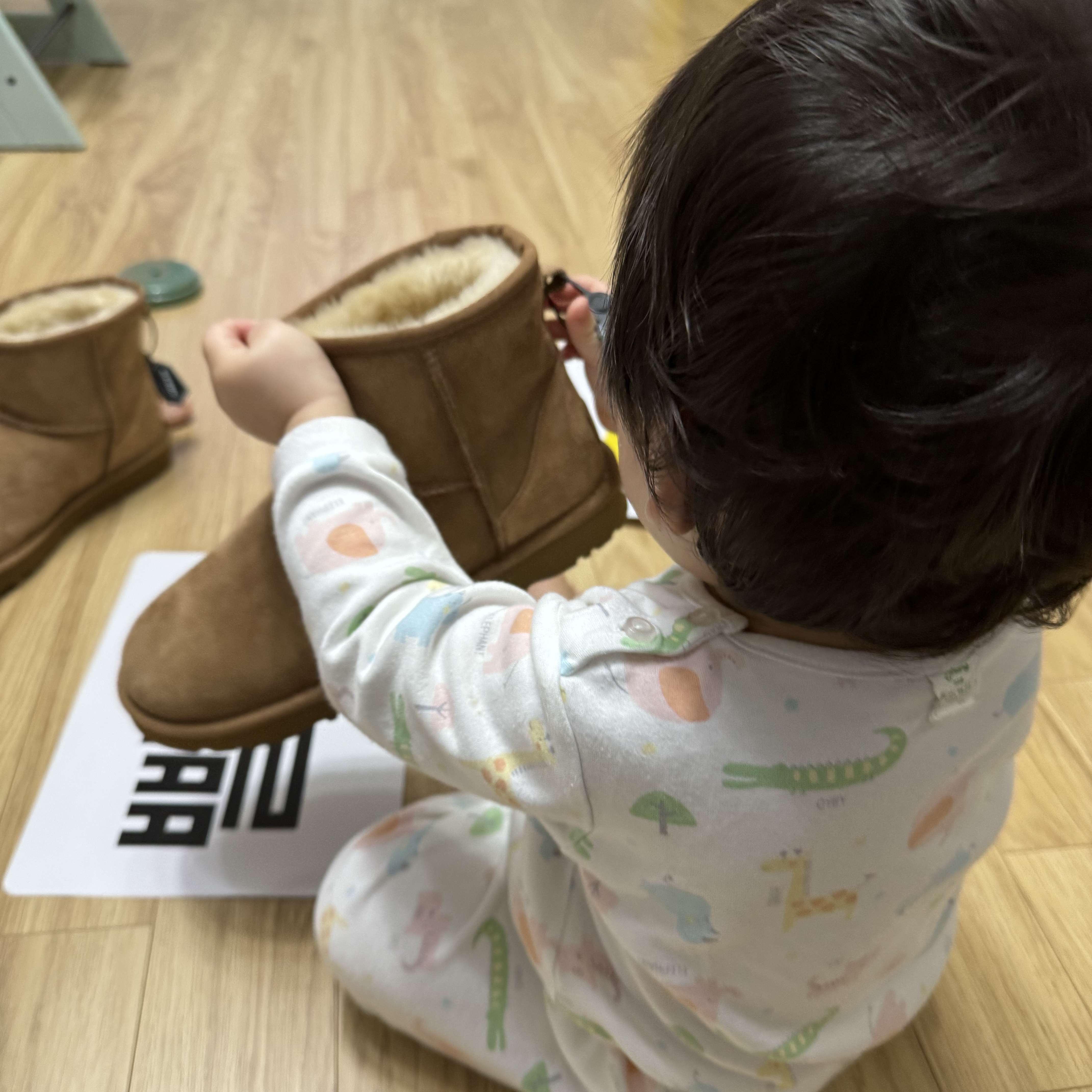 (W) UGG Classic Mini II Boots Chestnut 착용 스타일