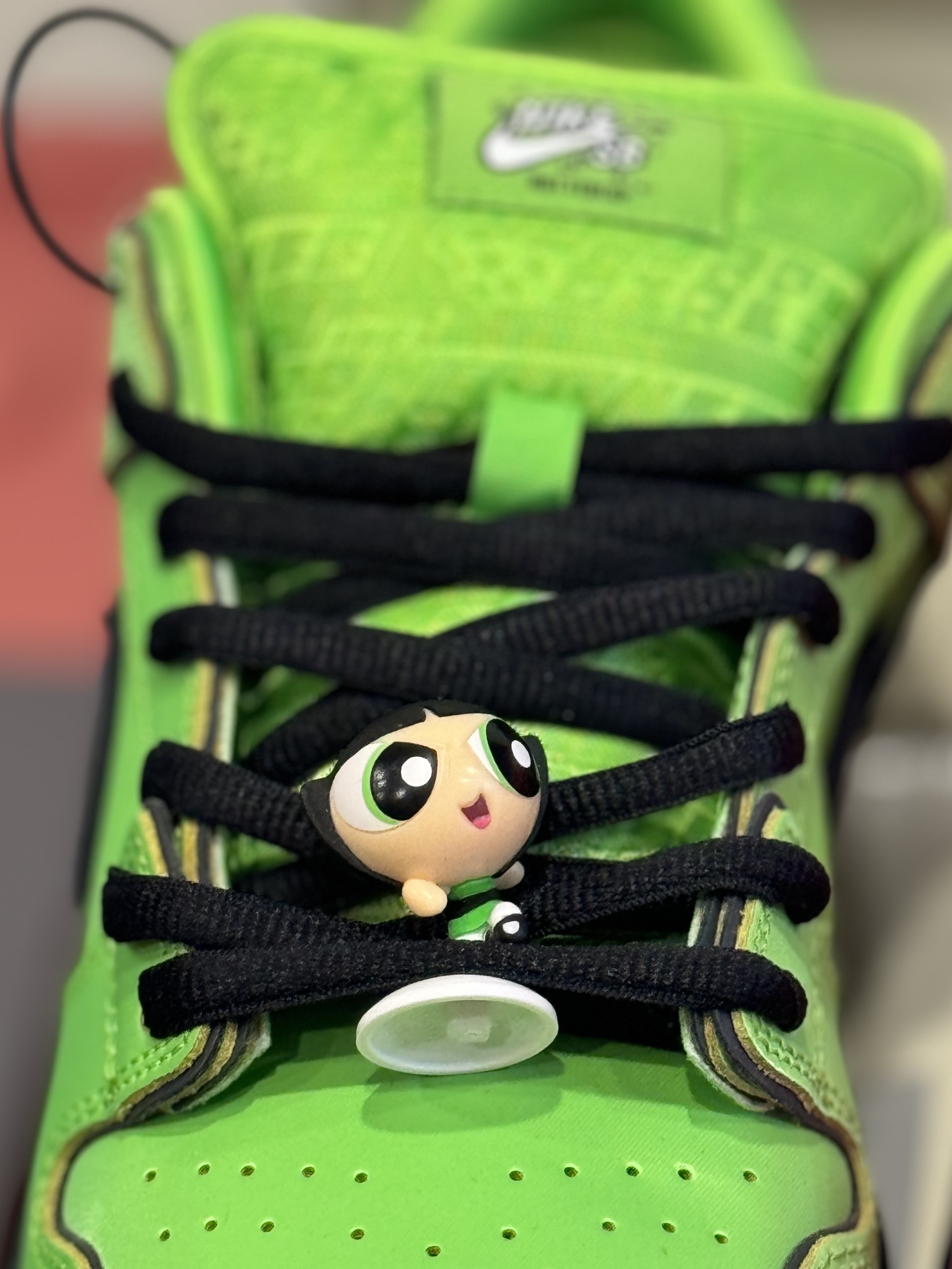 Nike x The Powerpuff Girls SB Dunk Low Pro QS Buttercup 착용 스타일 - 4