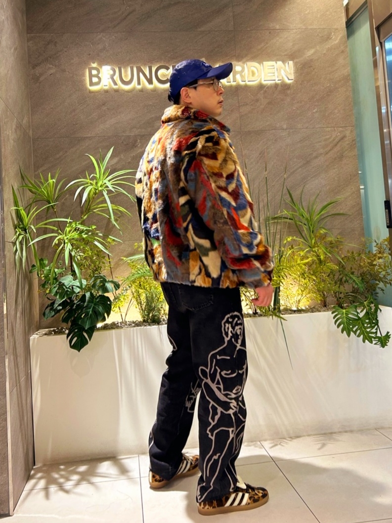 Supreme Faux Fur Bomber Jacket Multicolor - 22FW, Palace Londinium Jean Stone Wash - 22SS 착용 스타일 - 3
