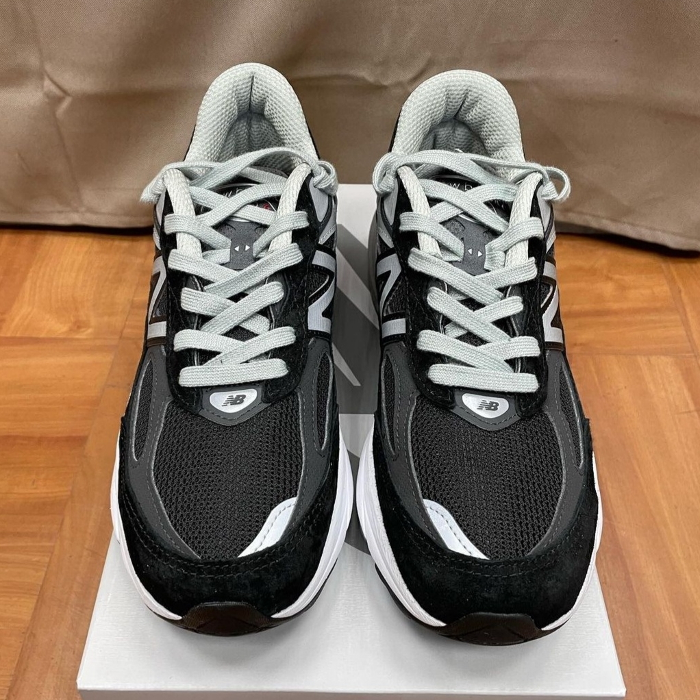New Balance 990v6 Made in USA Black White 착용 스타일
