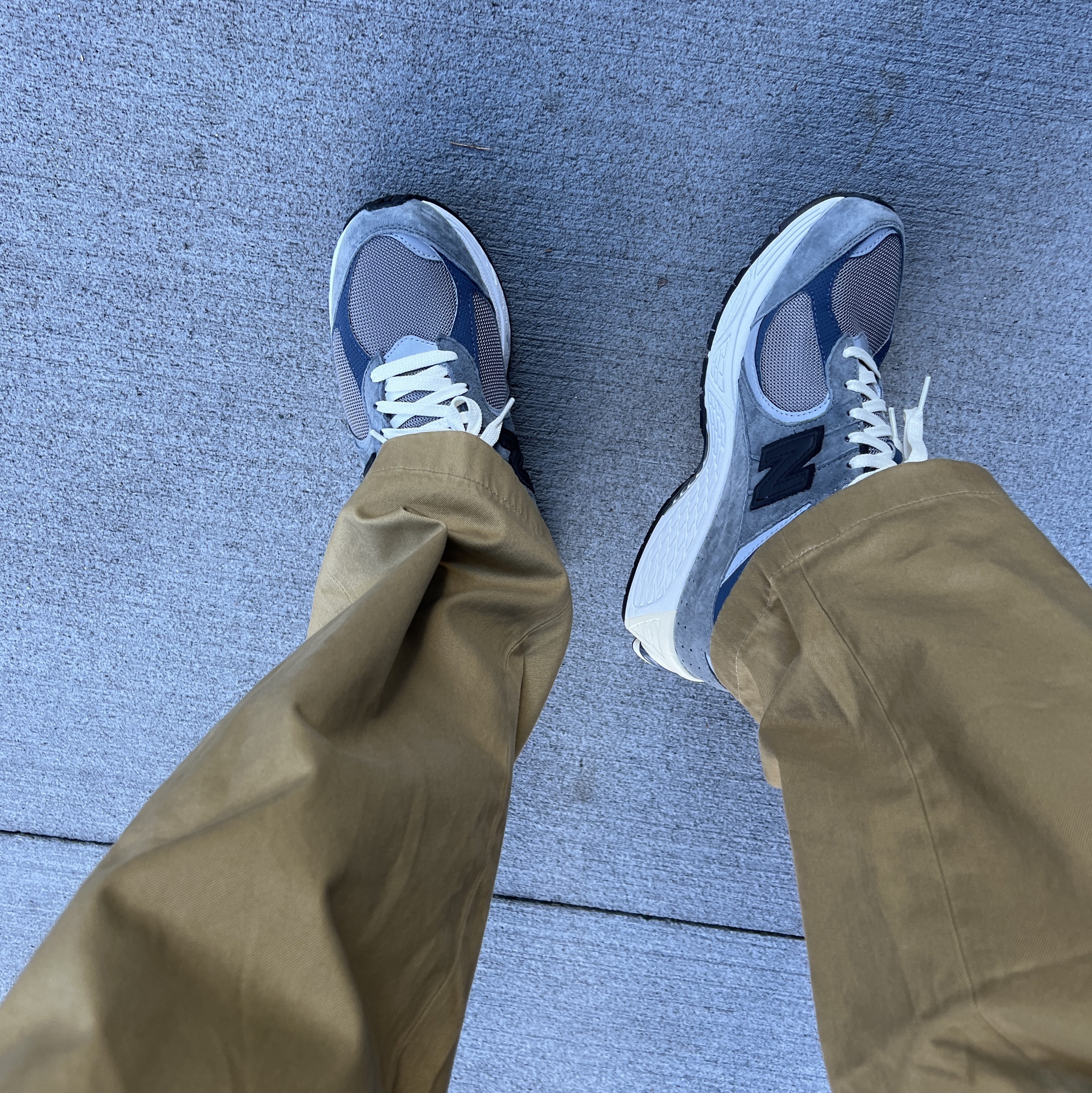 New Balance x JJJJound 2002R Storm Blue 착용 스타일