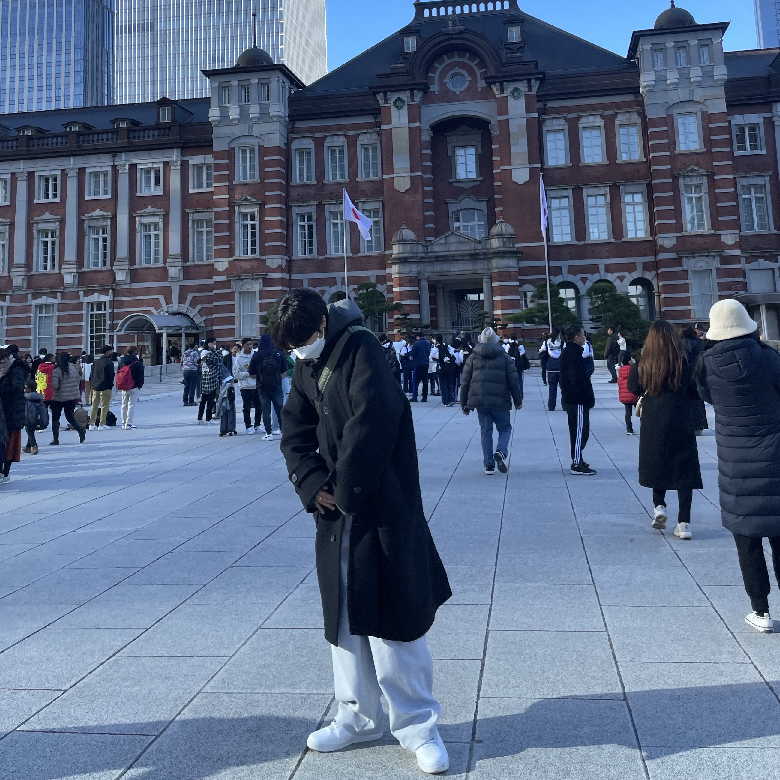 Undermycar Legion.02 Balmacaan Oversized Wool Coat Black, Zara x Ader Error Jogger Pants Grey 착용 스타일